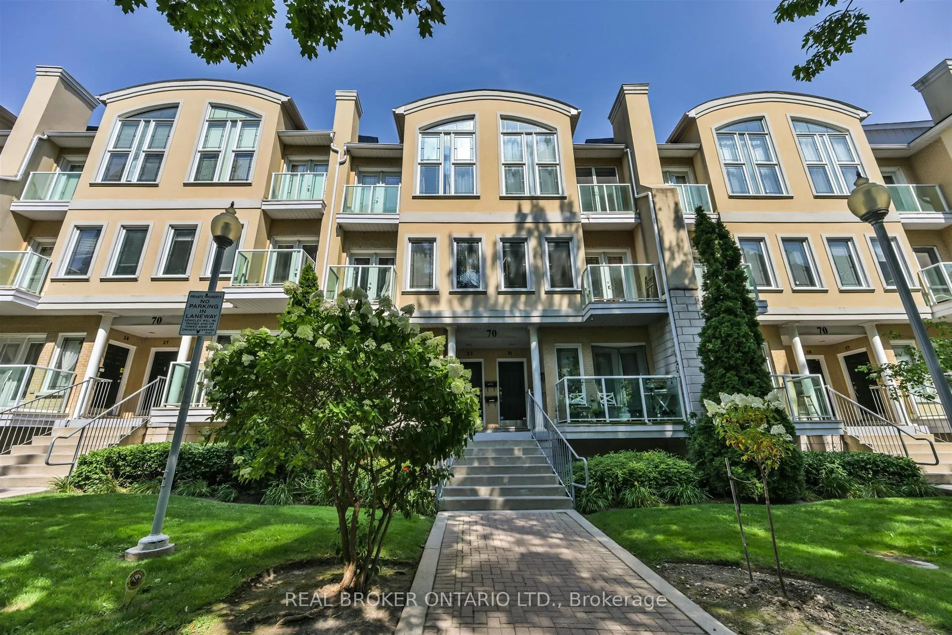 70 Byng Avenue #24