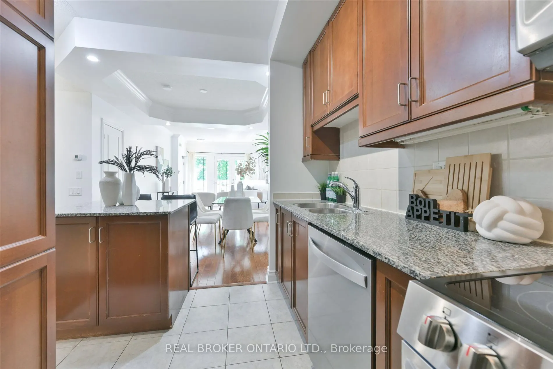 70 Byng Avenue #24