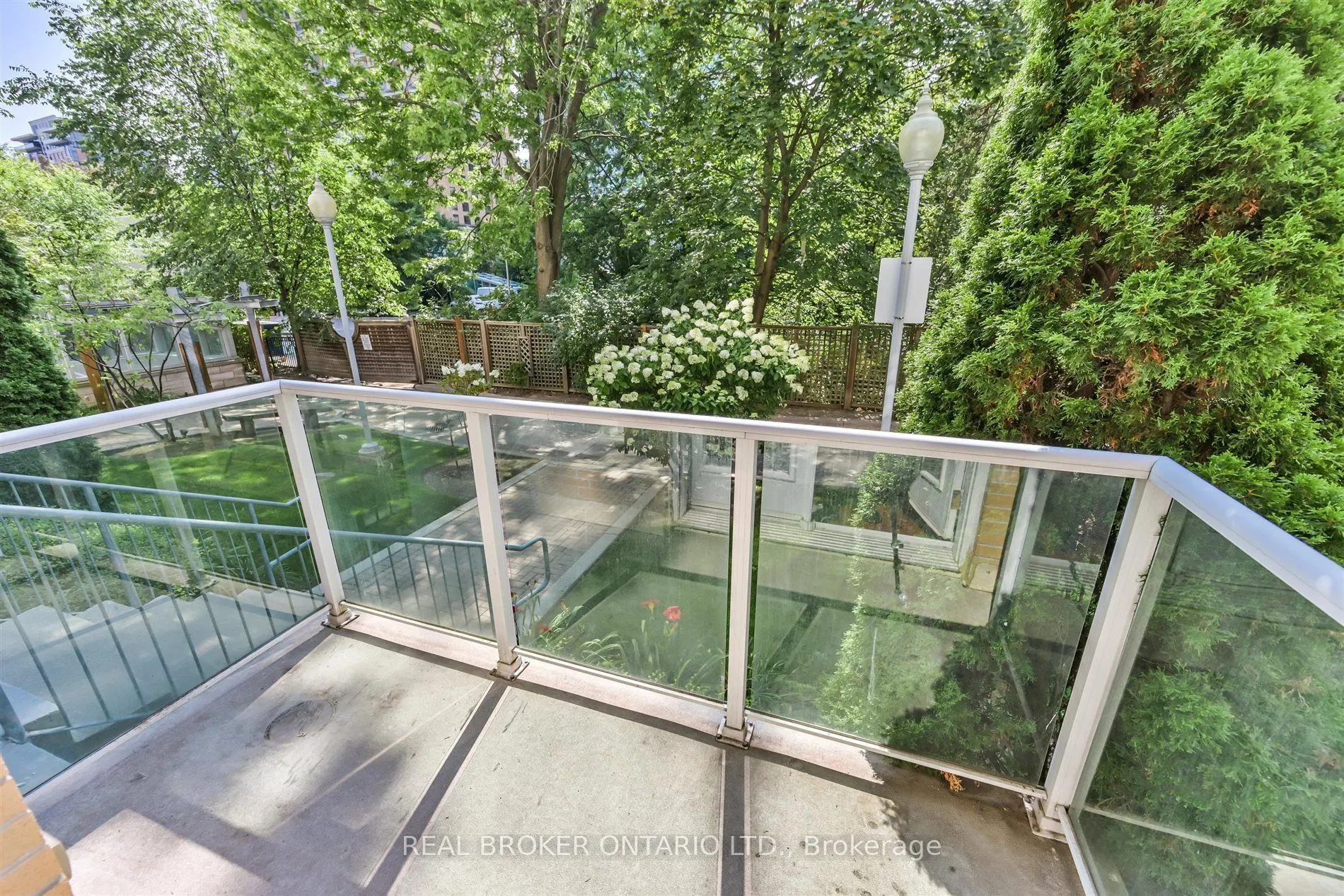 70 Byng Avenue #24