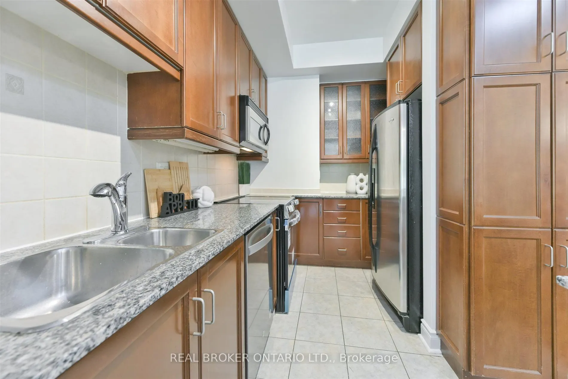 70 Byng Avenue #24