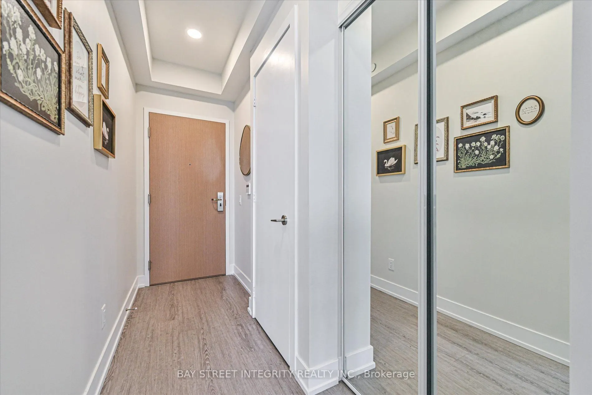 7 Grenville Street #3807