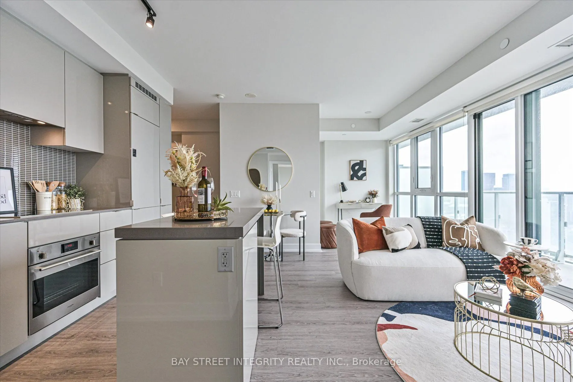 7 Grenville Street #3807