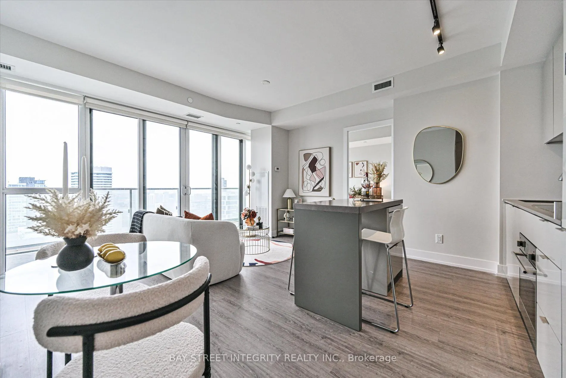 7 Grenville Street #3807
