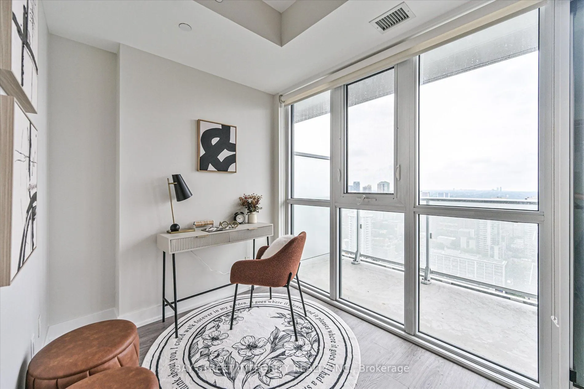7 Grenville Street #3807