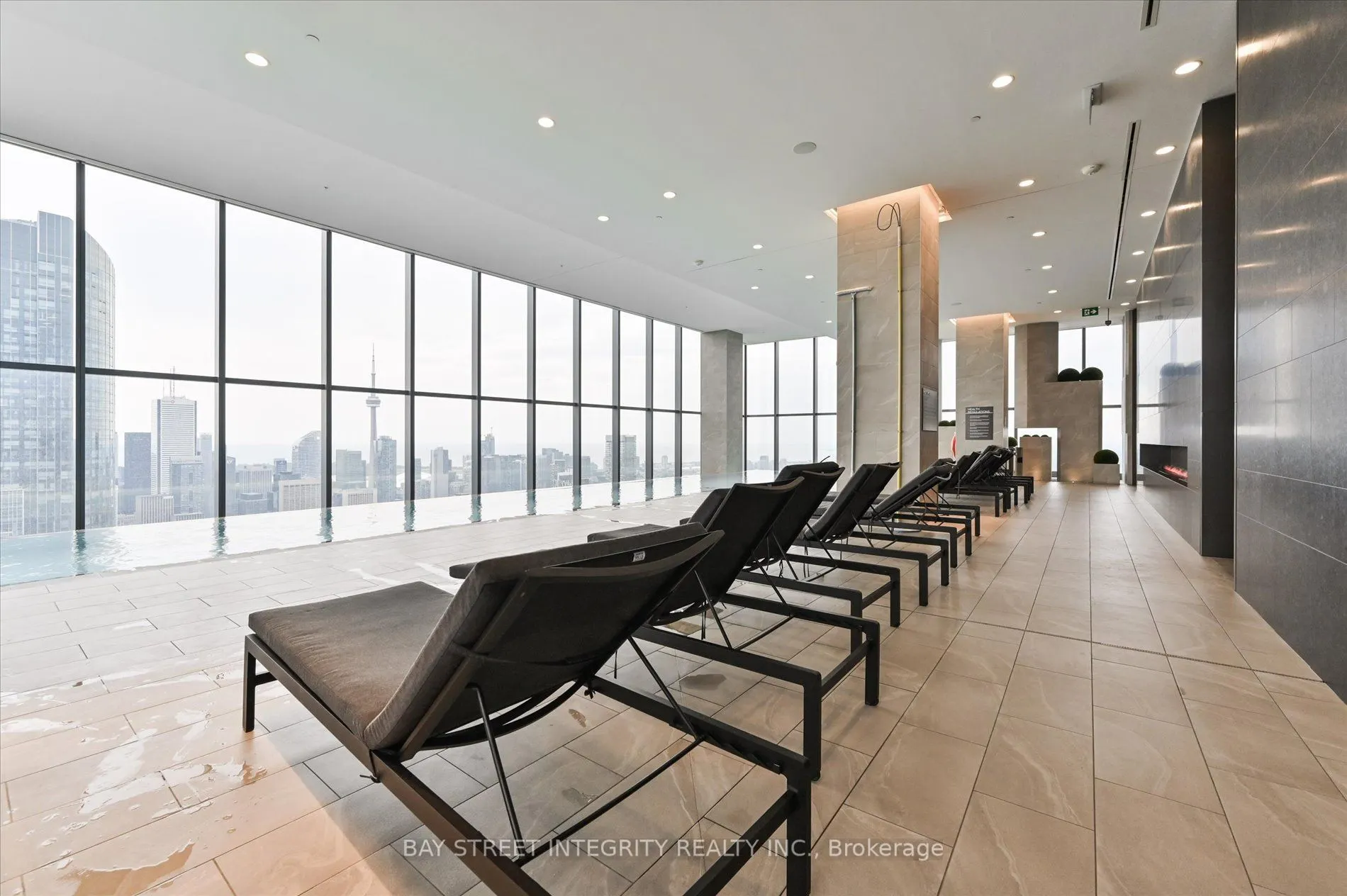 7 Grenville Street #3807