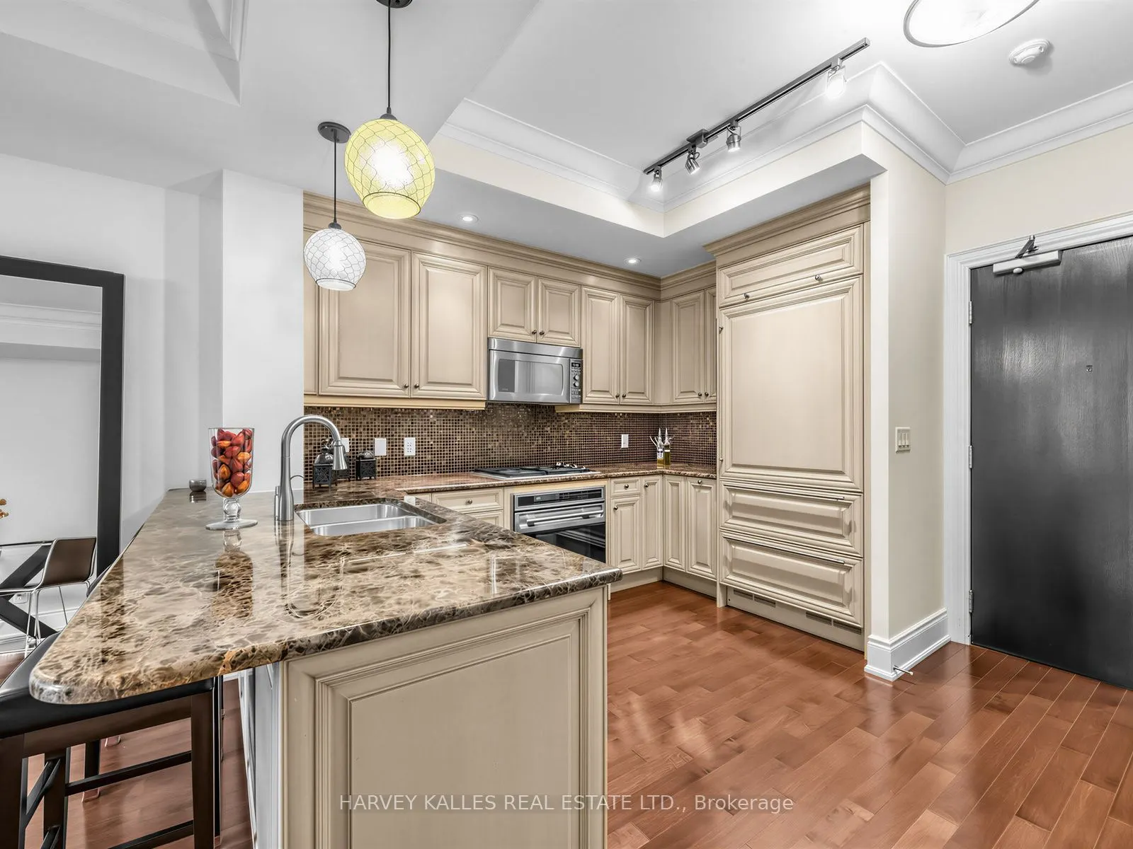 1717 Avenue Road #420