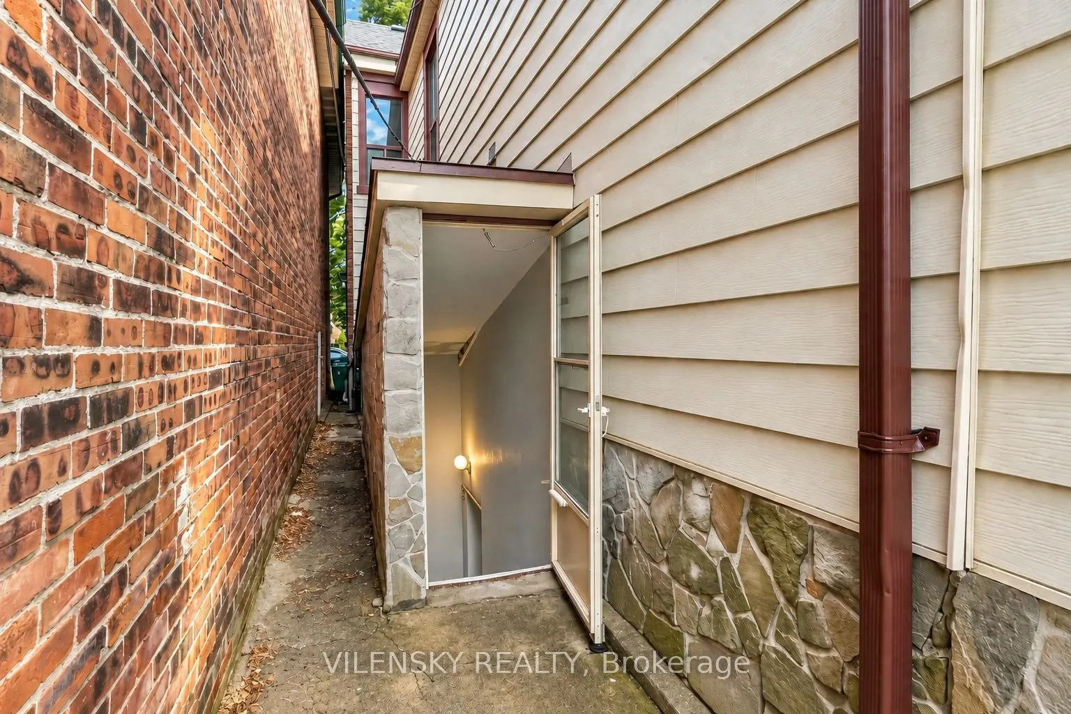 41 Lakeview Avenue