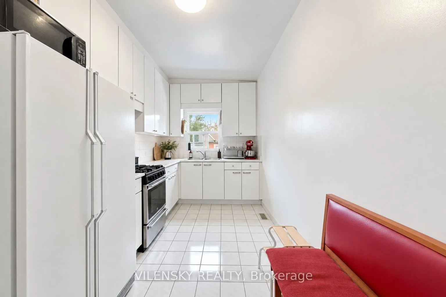 41 Lakeview Avenue