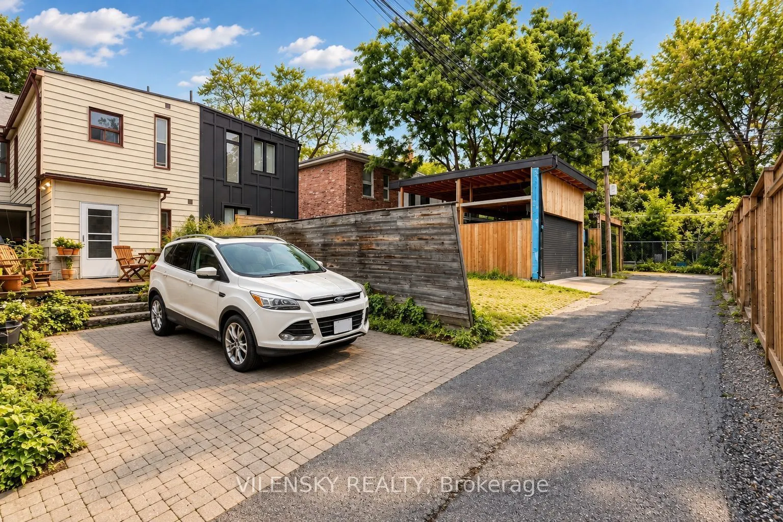41 Lakeview Avenue