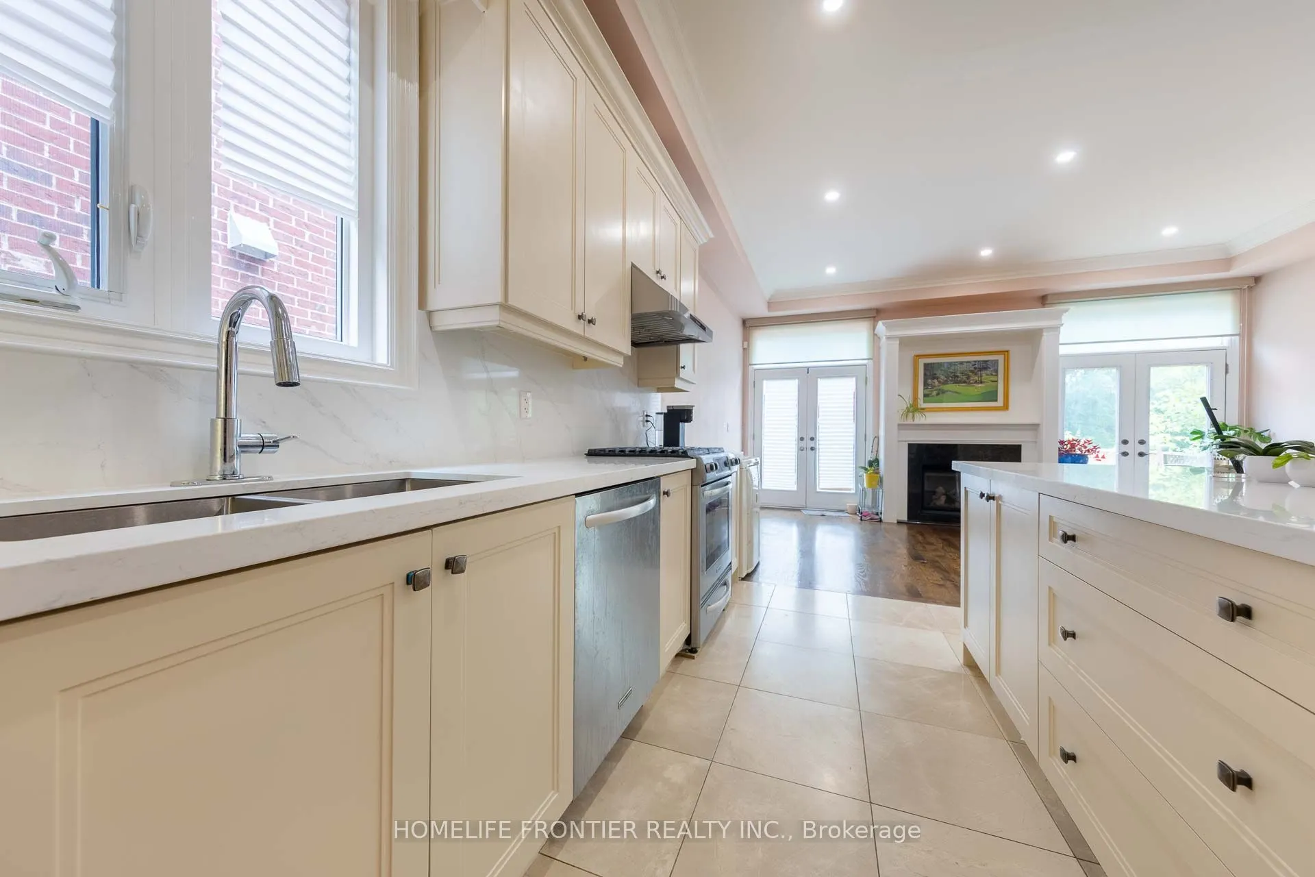 183 Finch Avenue E