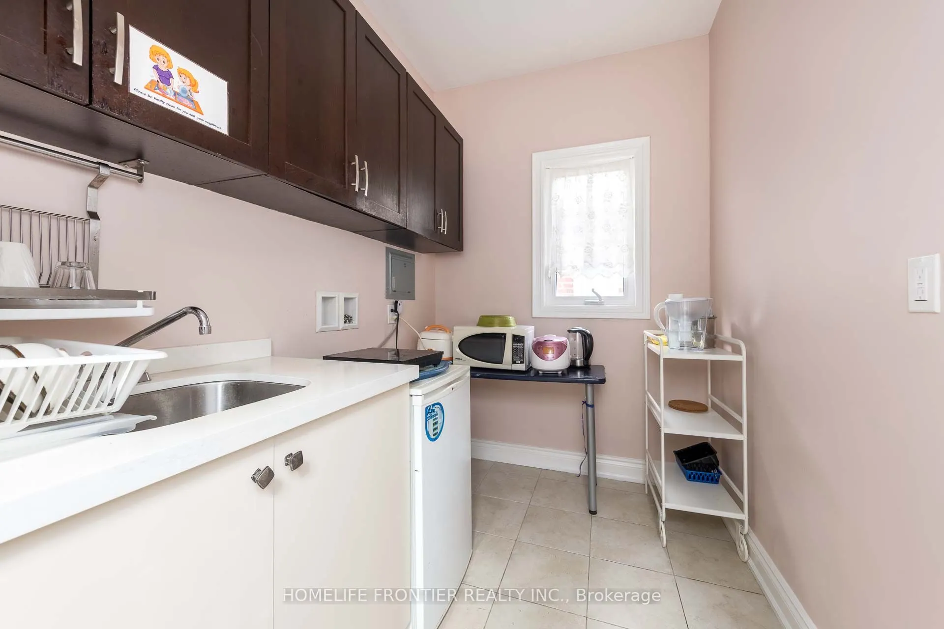 183 Finch Avenue E