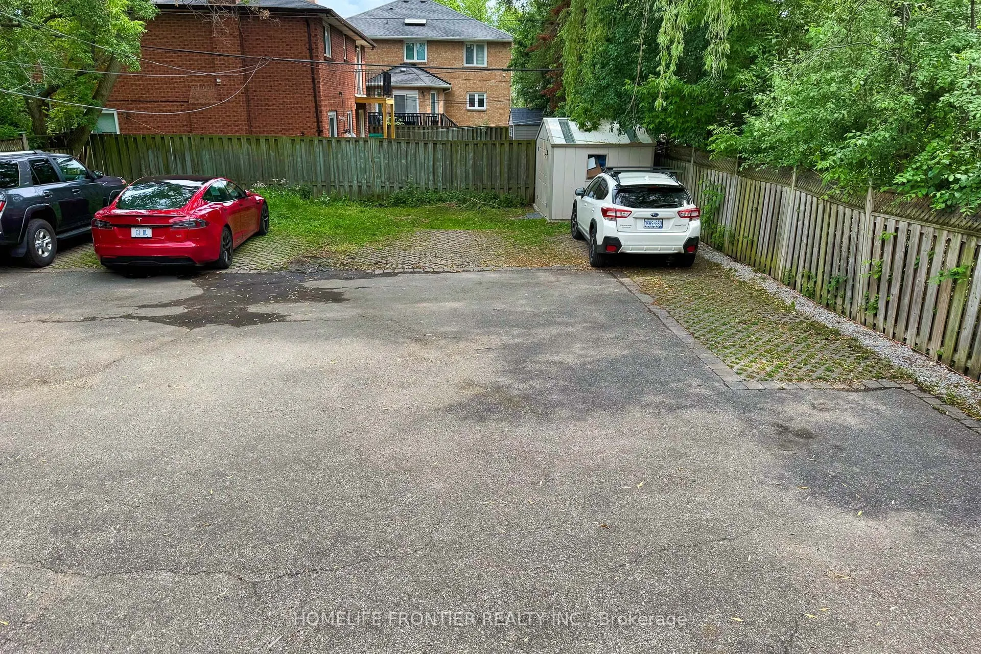 183 Finch Avenue E