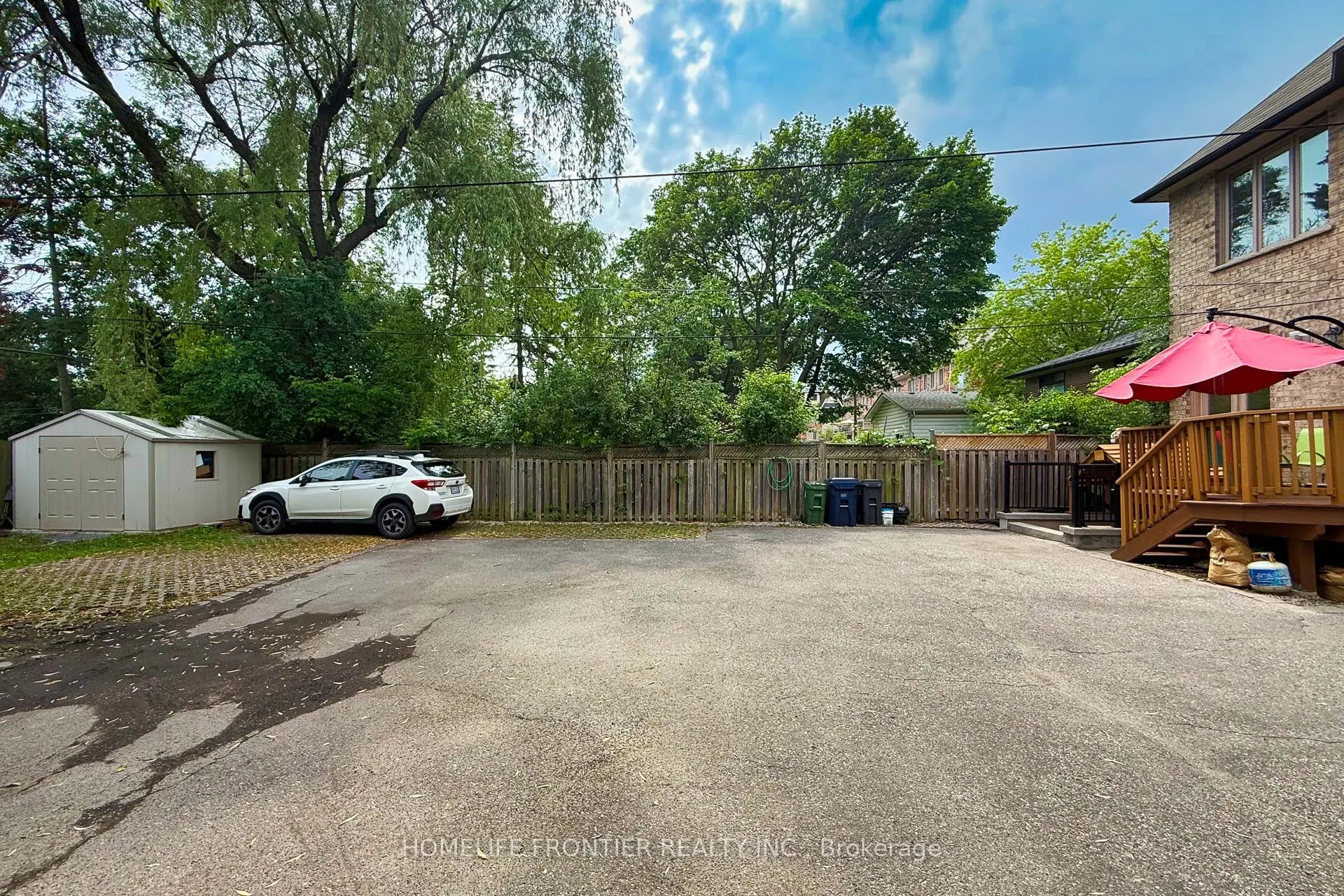 183 Finch Avenue E