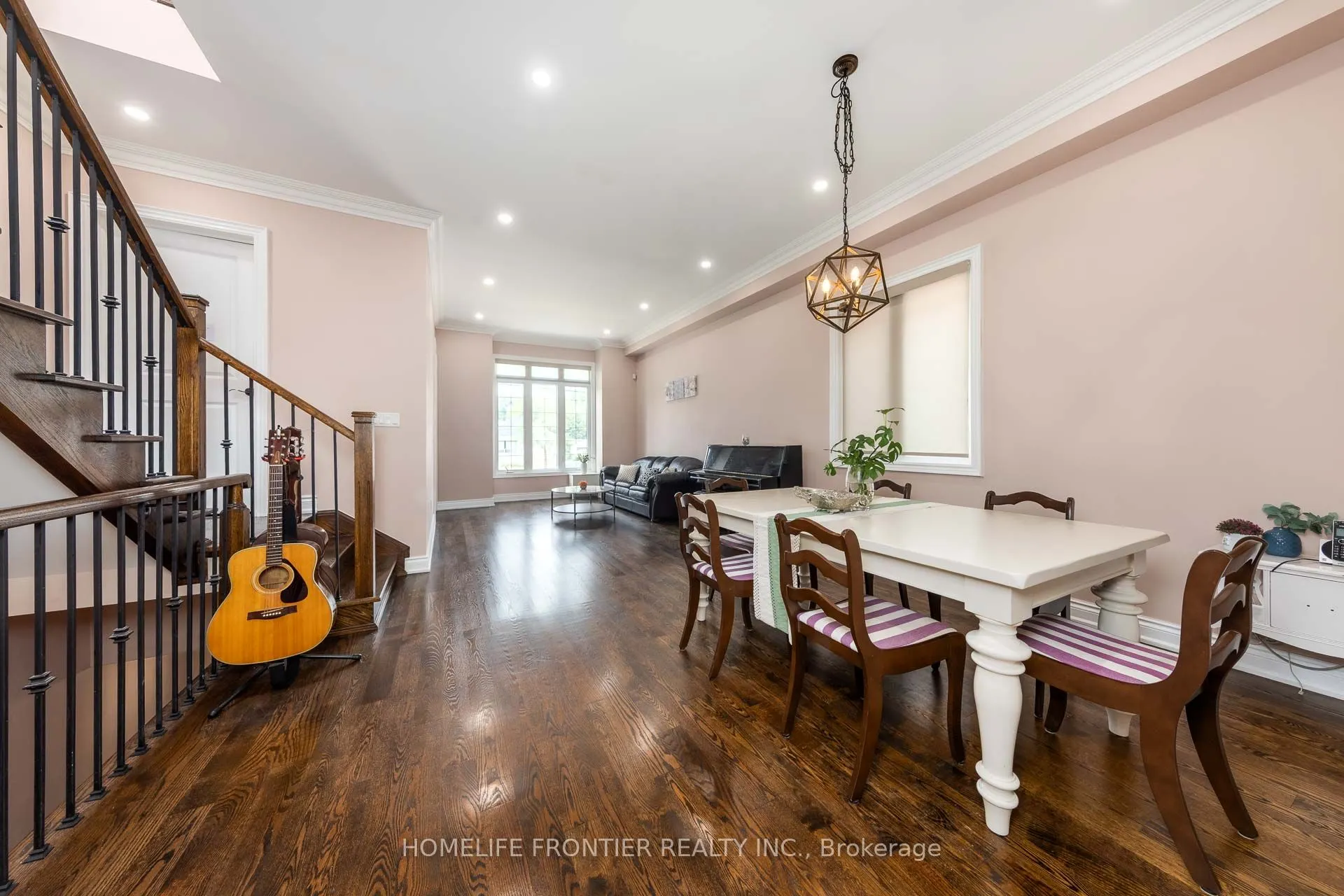 183 Finch Avenue E