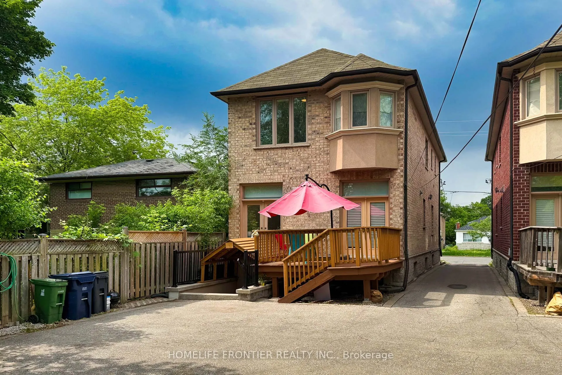 183 Finch Avenue E