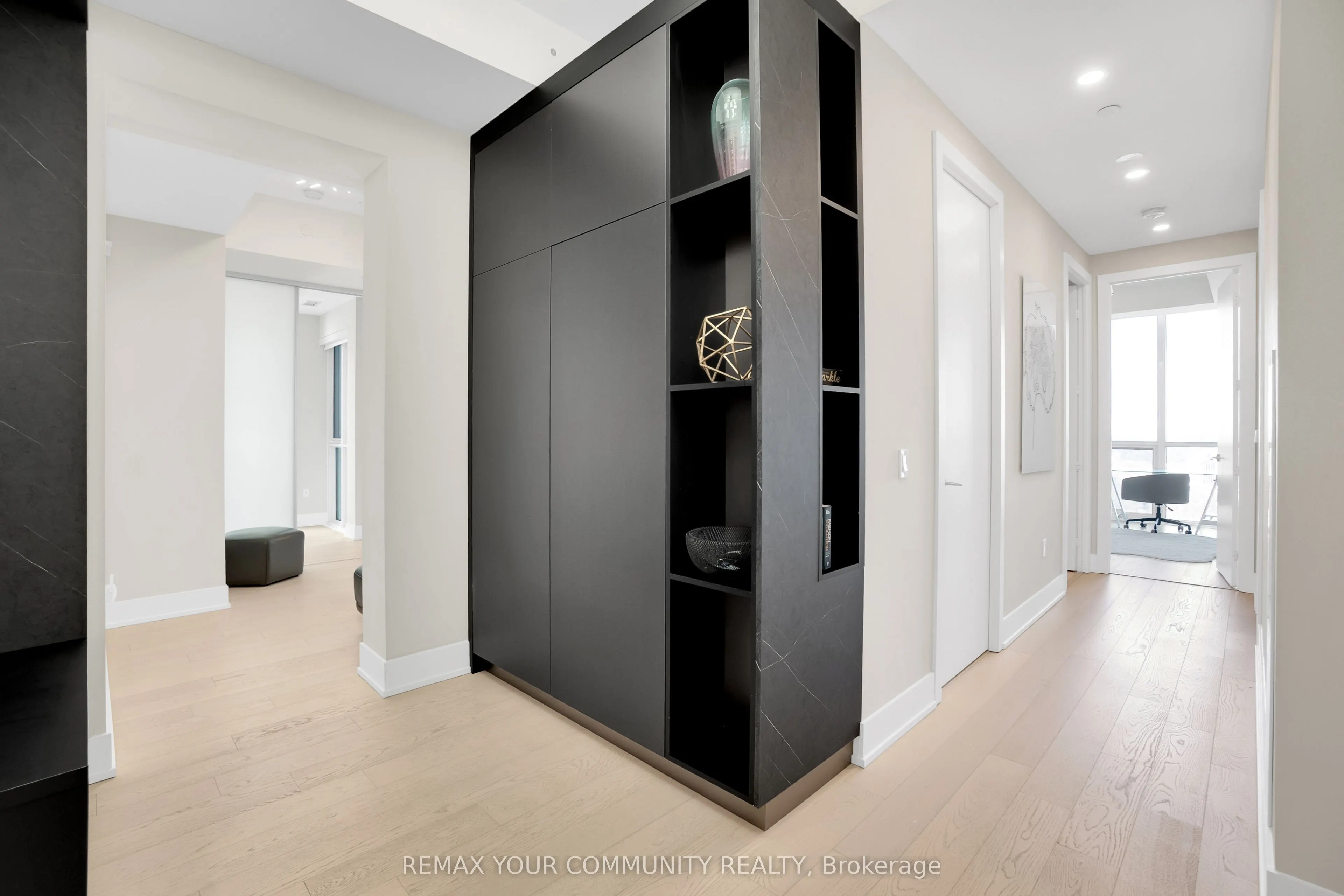 1 Yorkville Avenue #5405