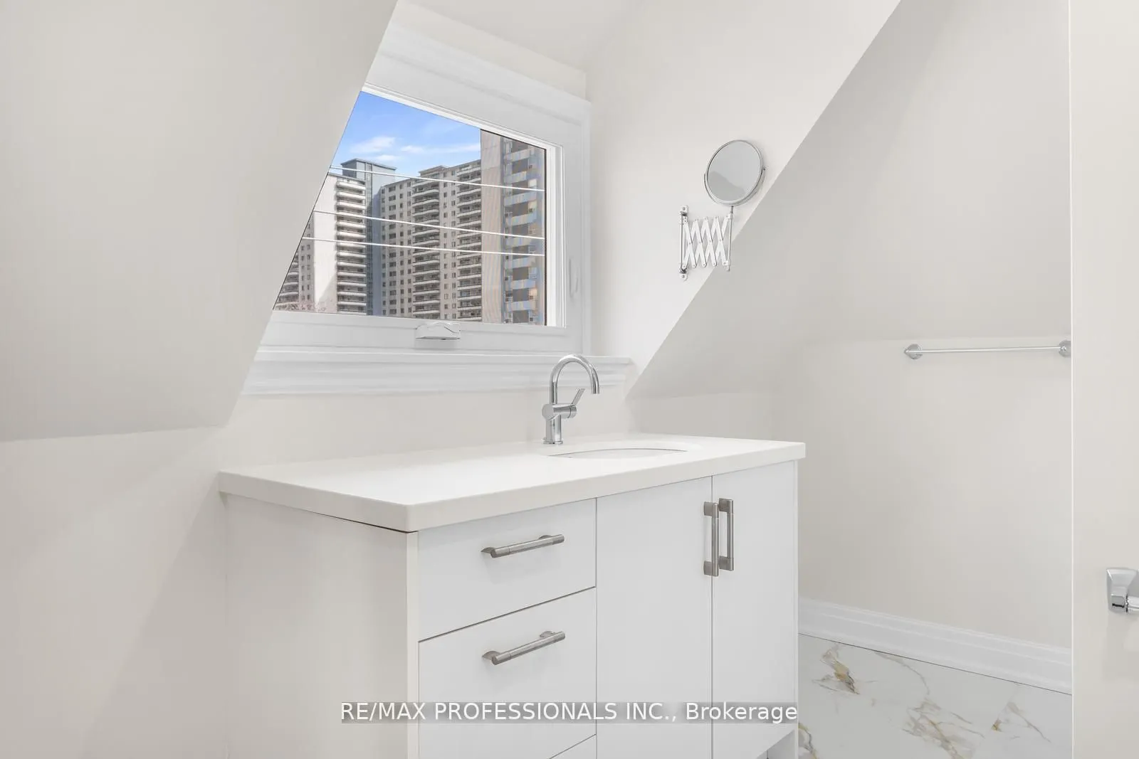 253 Wellesley Street E #C