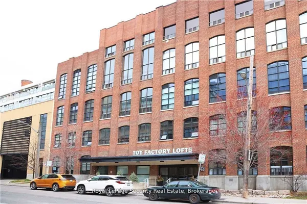 43 Hanna Avenue #208