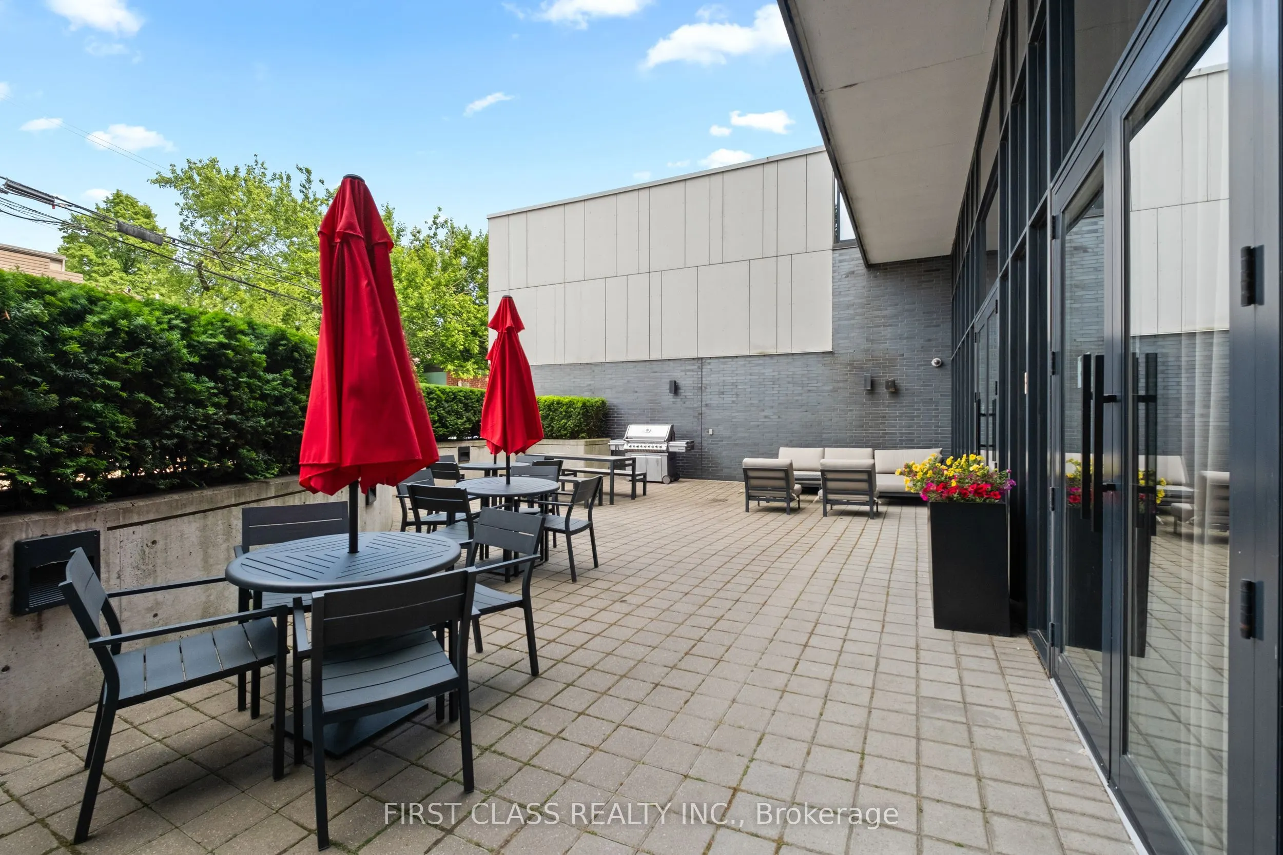 783 Bathurst Street #413