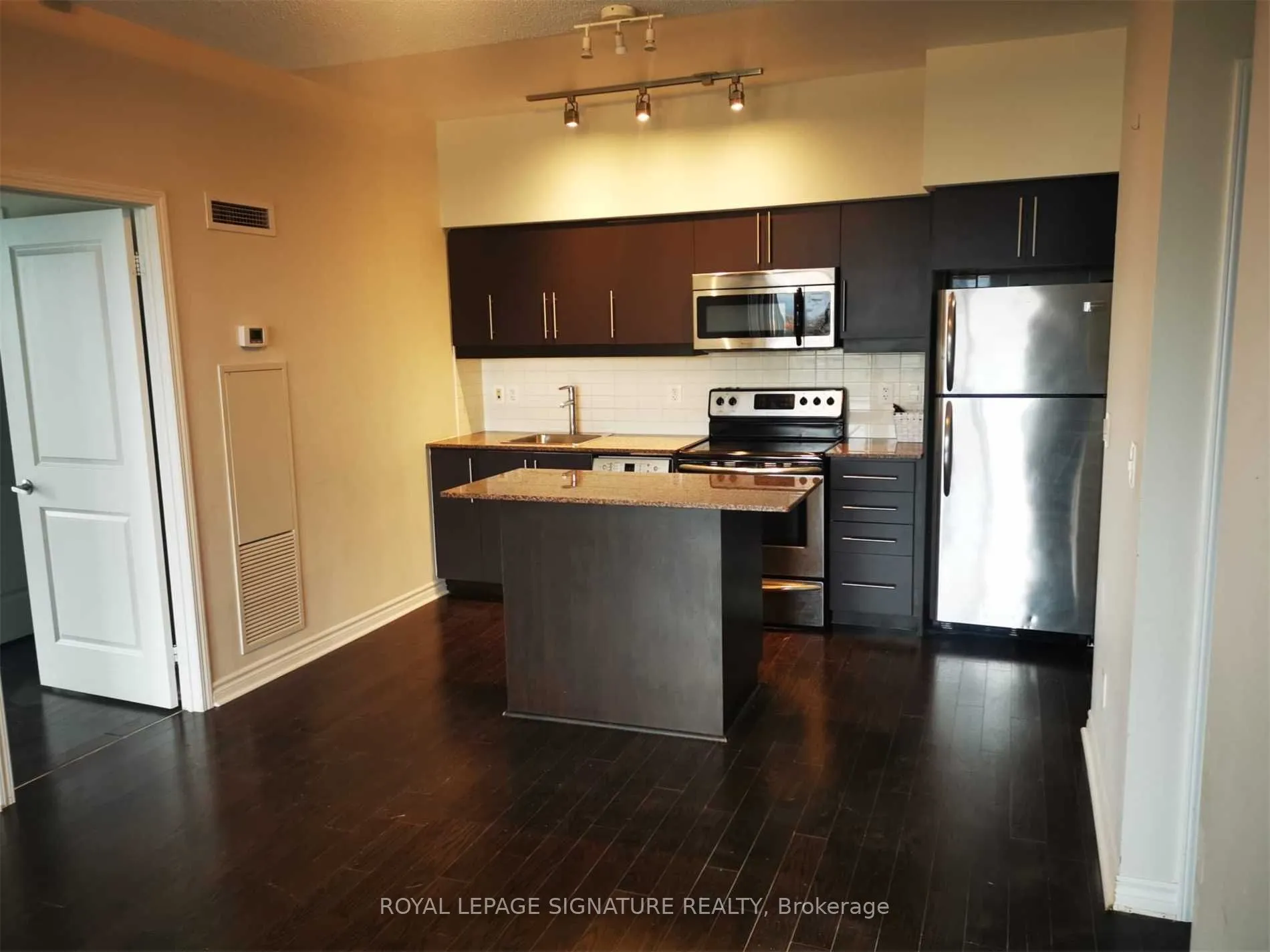 2885 Bayview Avenue #1217