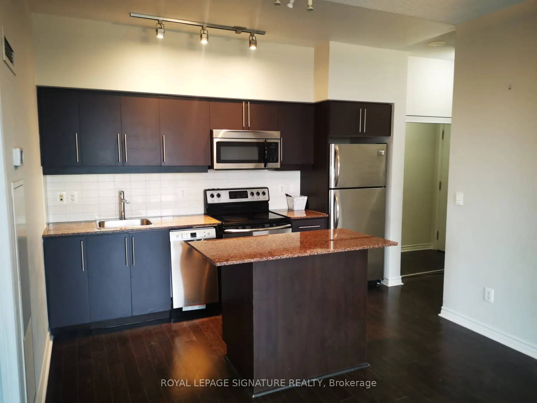 2885 Bayview Avenue #1217