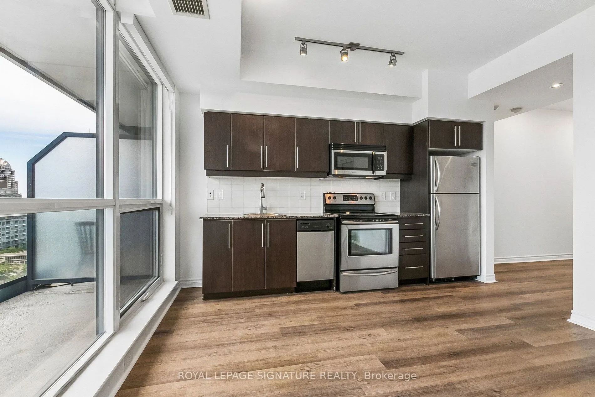 2885 Bayview Avenue #923