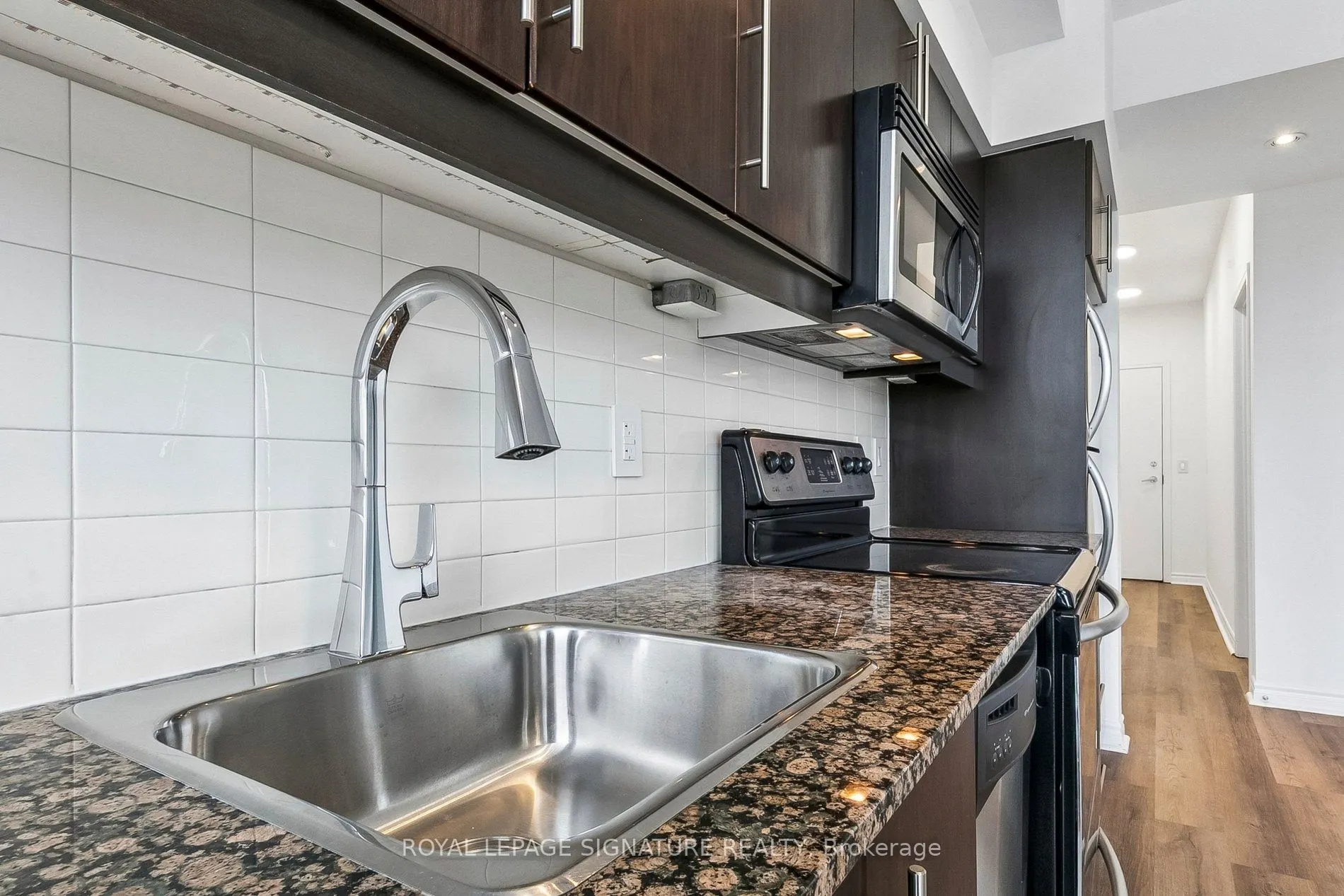 2885 Bayview Avenue #923