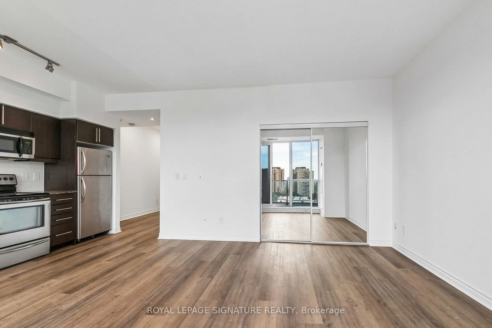 2885 Bayview Avenue #923