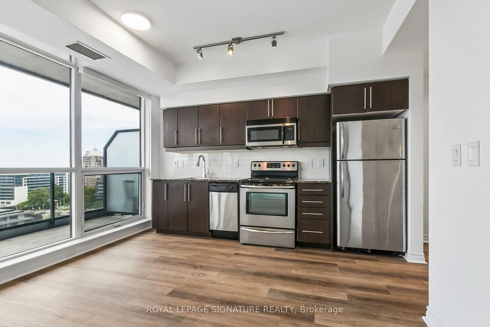 2885 Bayview Avenue #923