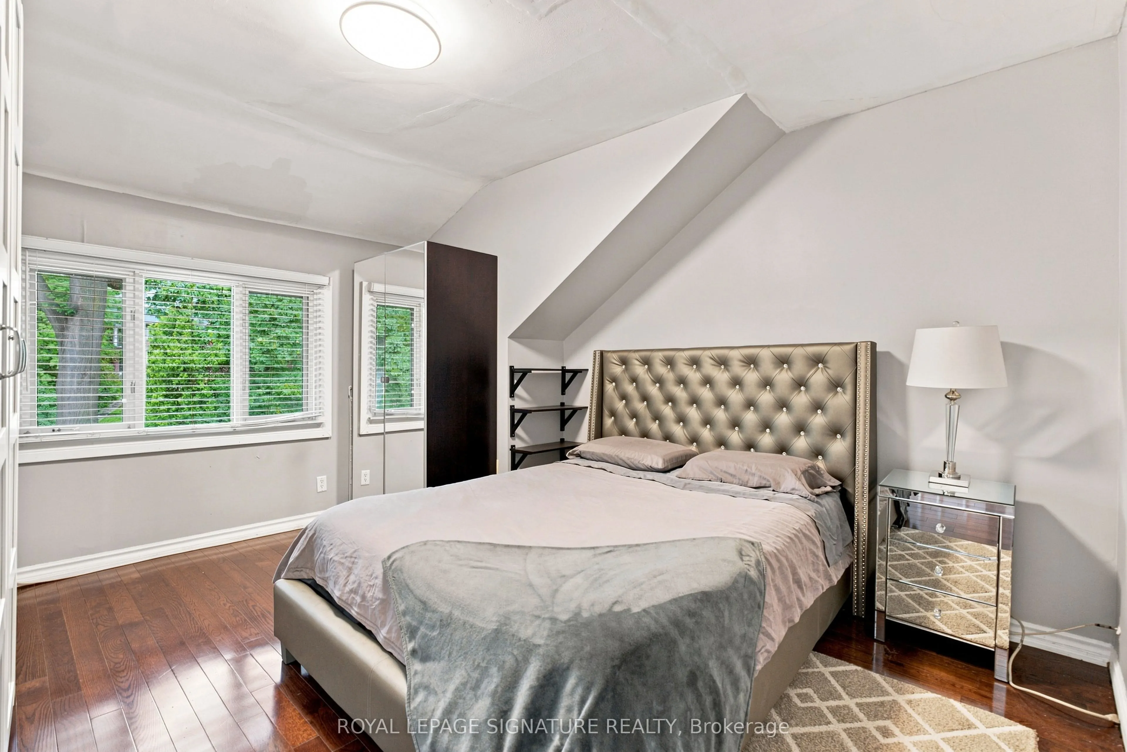 35 Regal Road