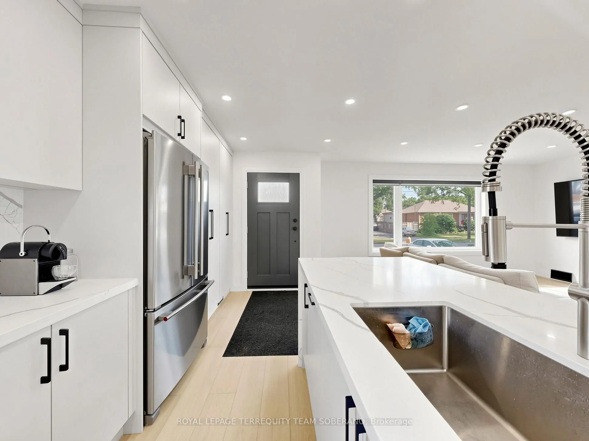 41 Bainbridge Avenue #Upper