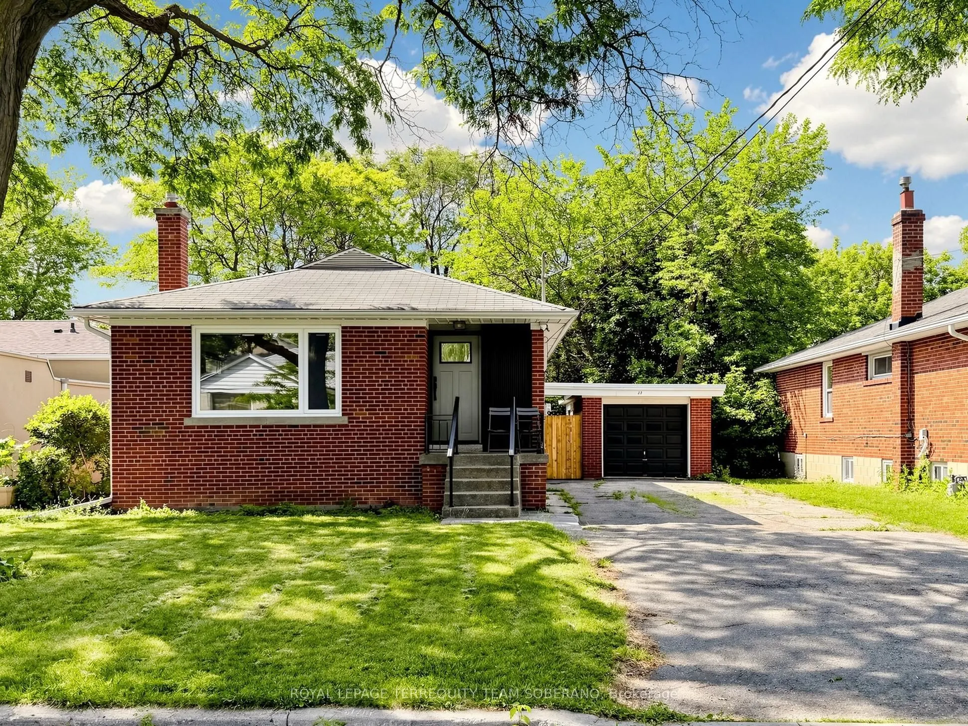 41 Bainbridge Avenue #Upper