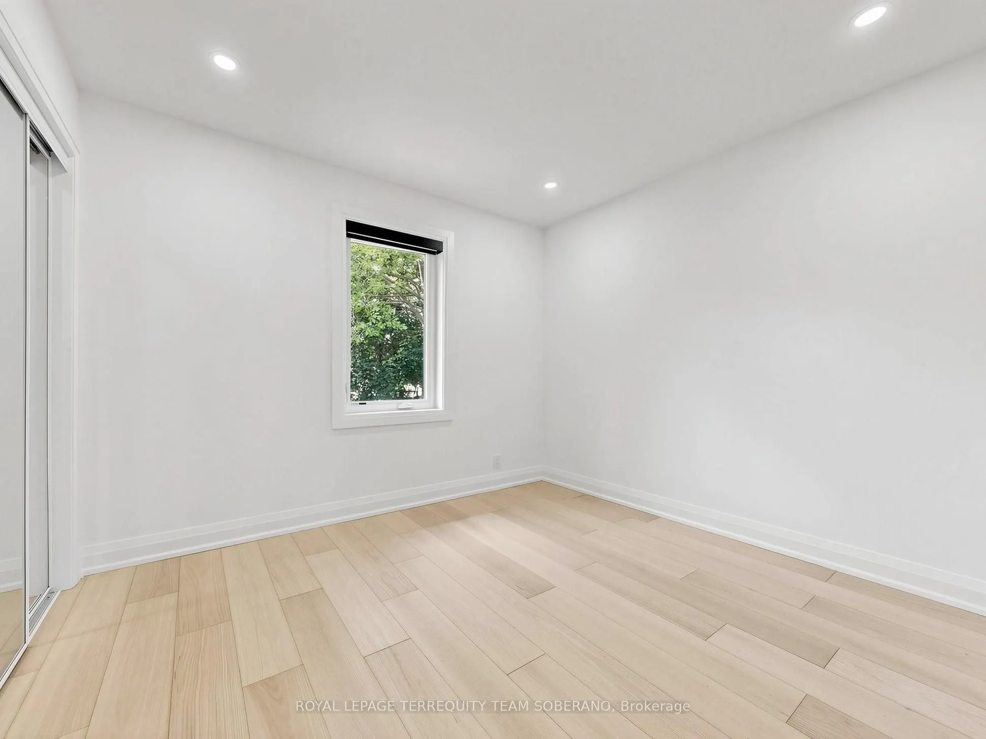 41 Bainbridge Avenue #Upper