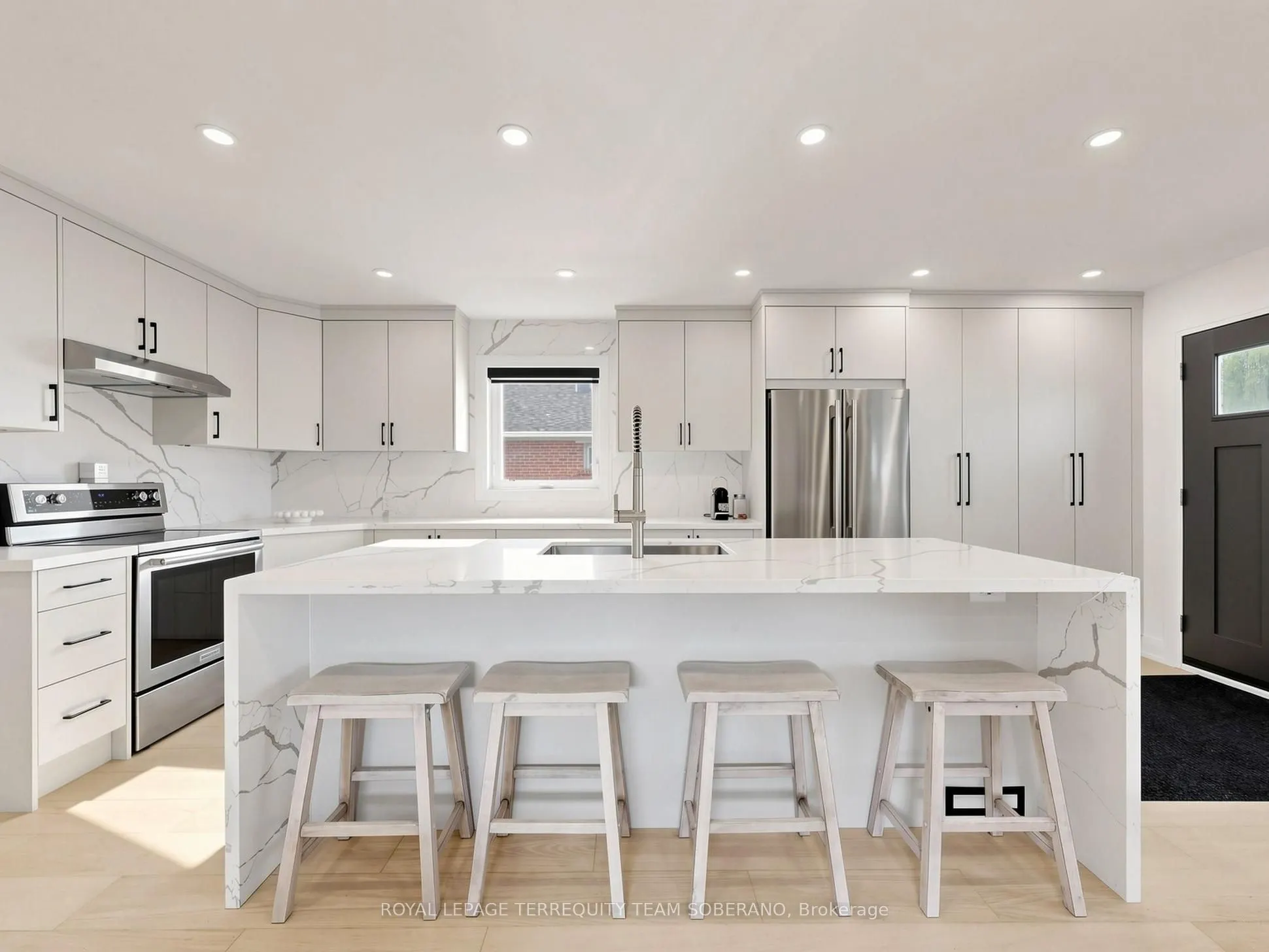 41 Bainbridge Avenue #Upper