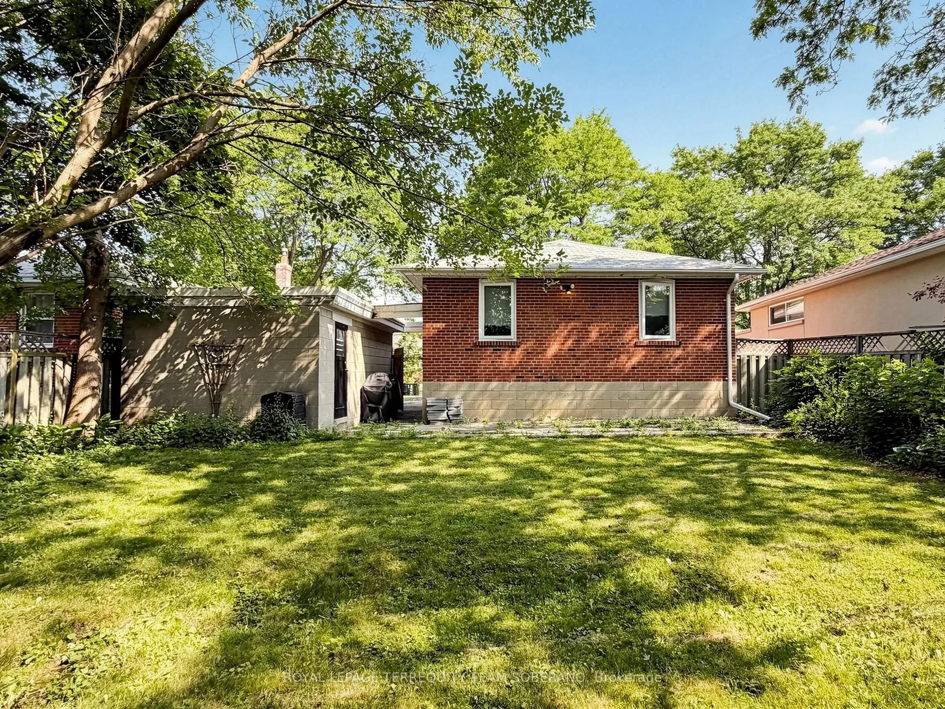 41 Bainbridge Avenue #Upper