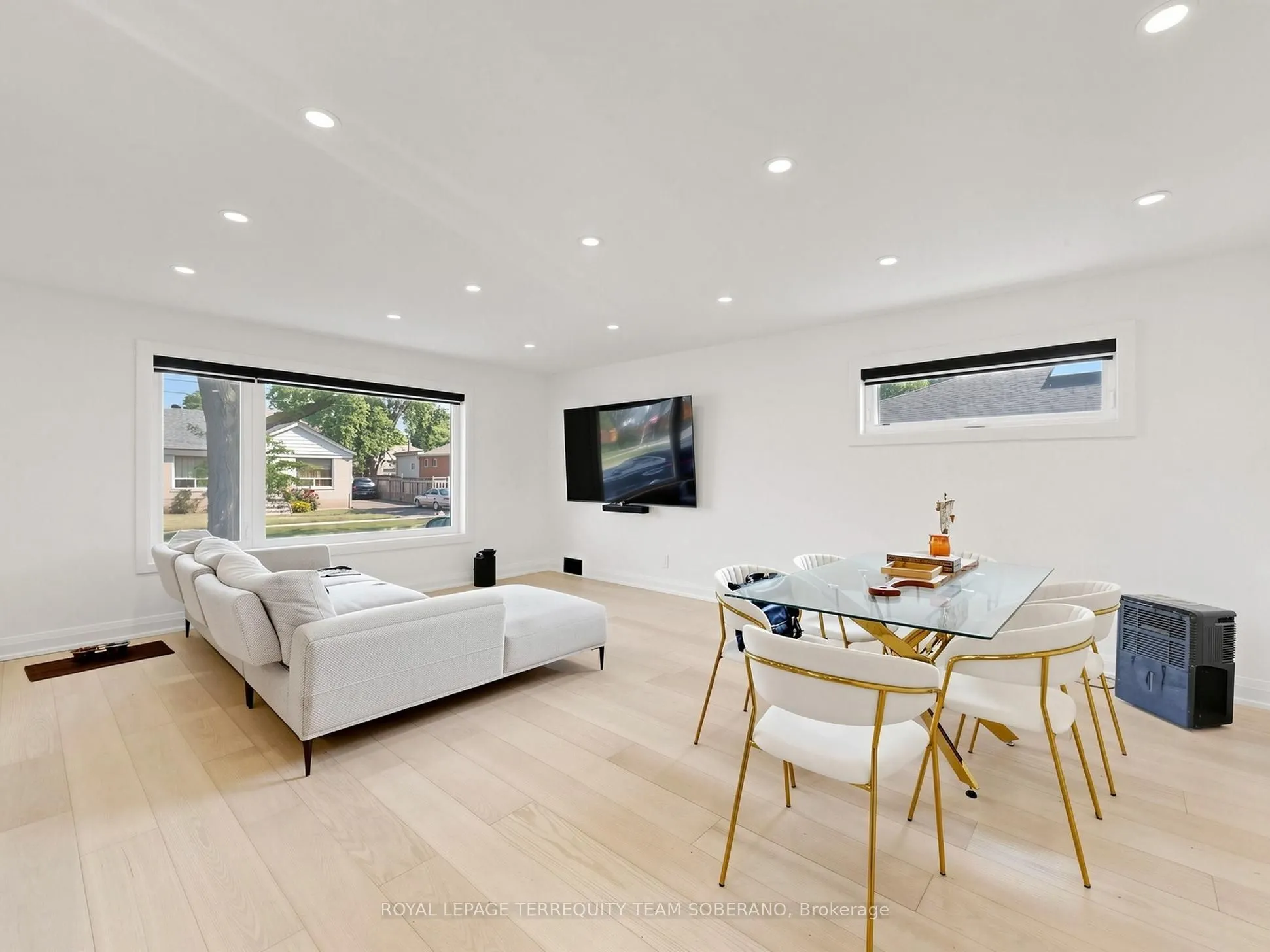 41 Bainbridge Avenue #Upper