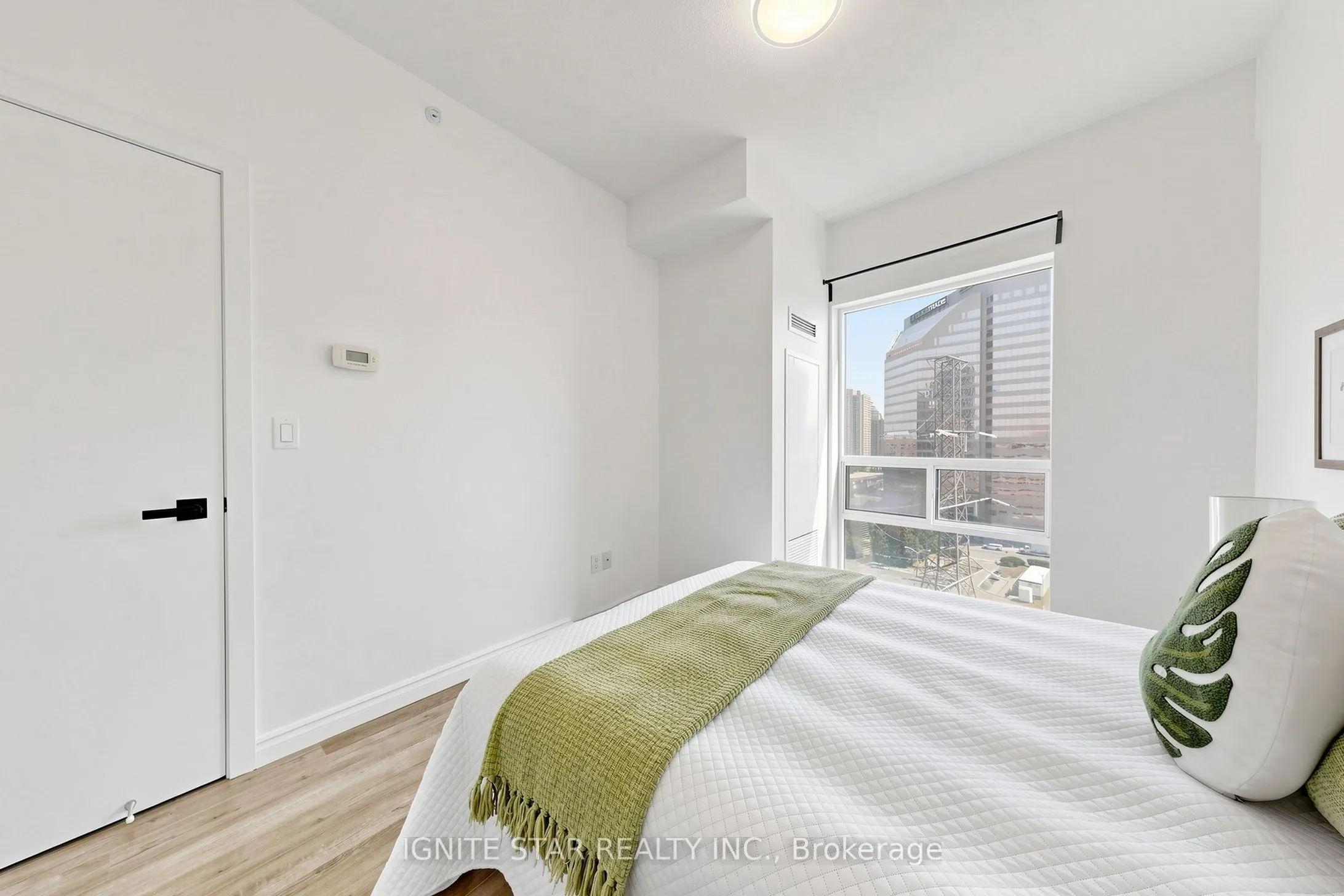 5740 Yonge Street #1201