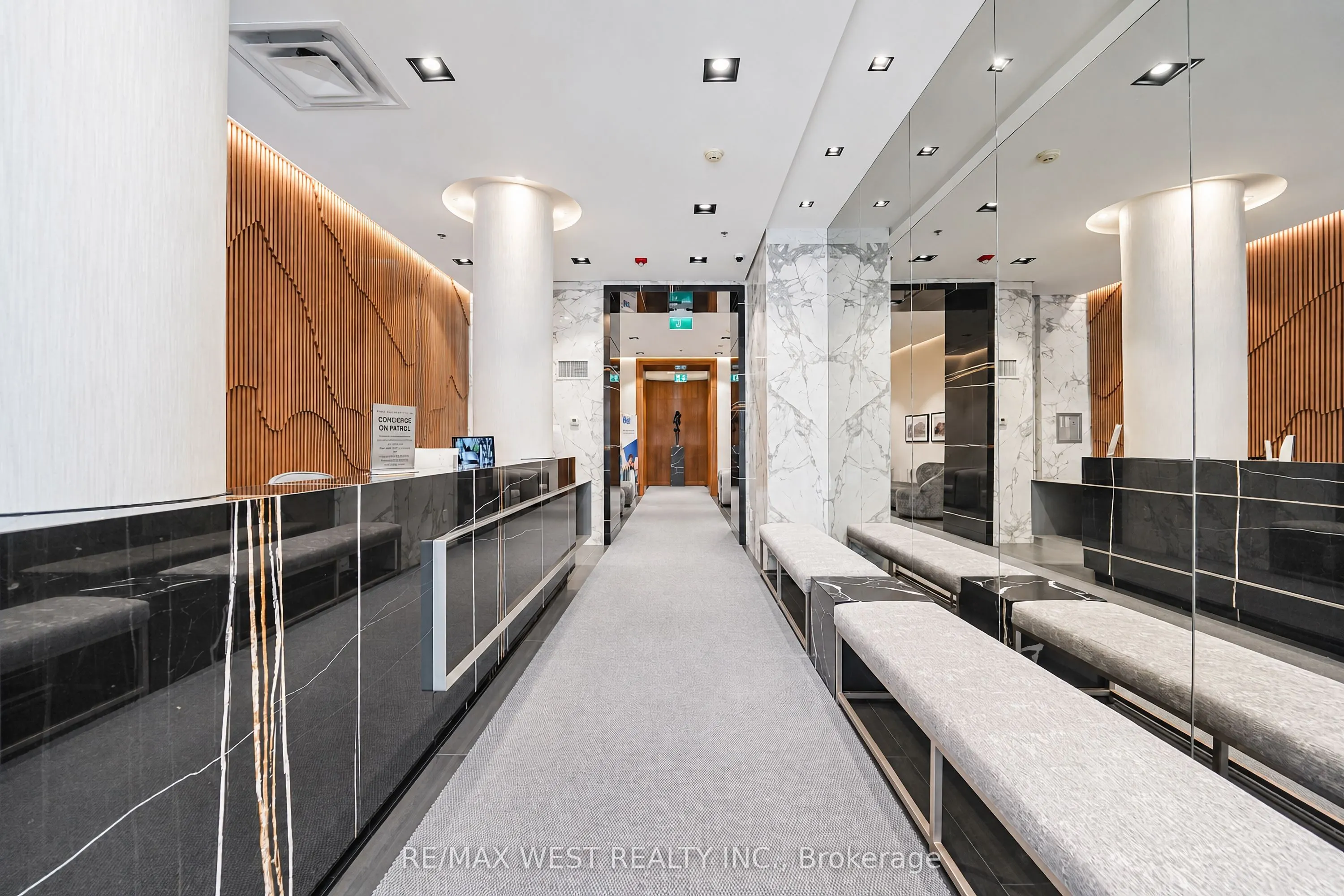 736 Spadina Avenue #1211
