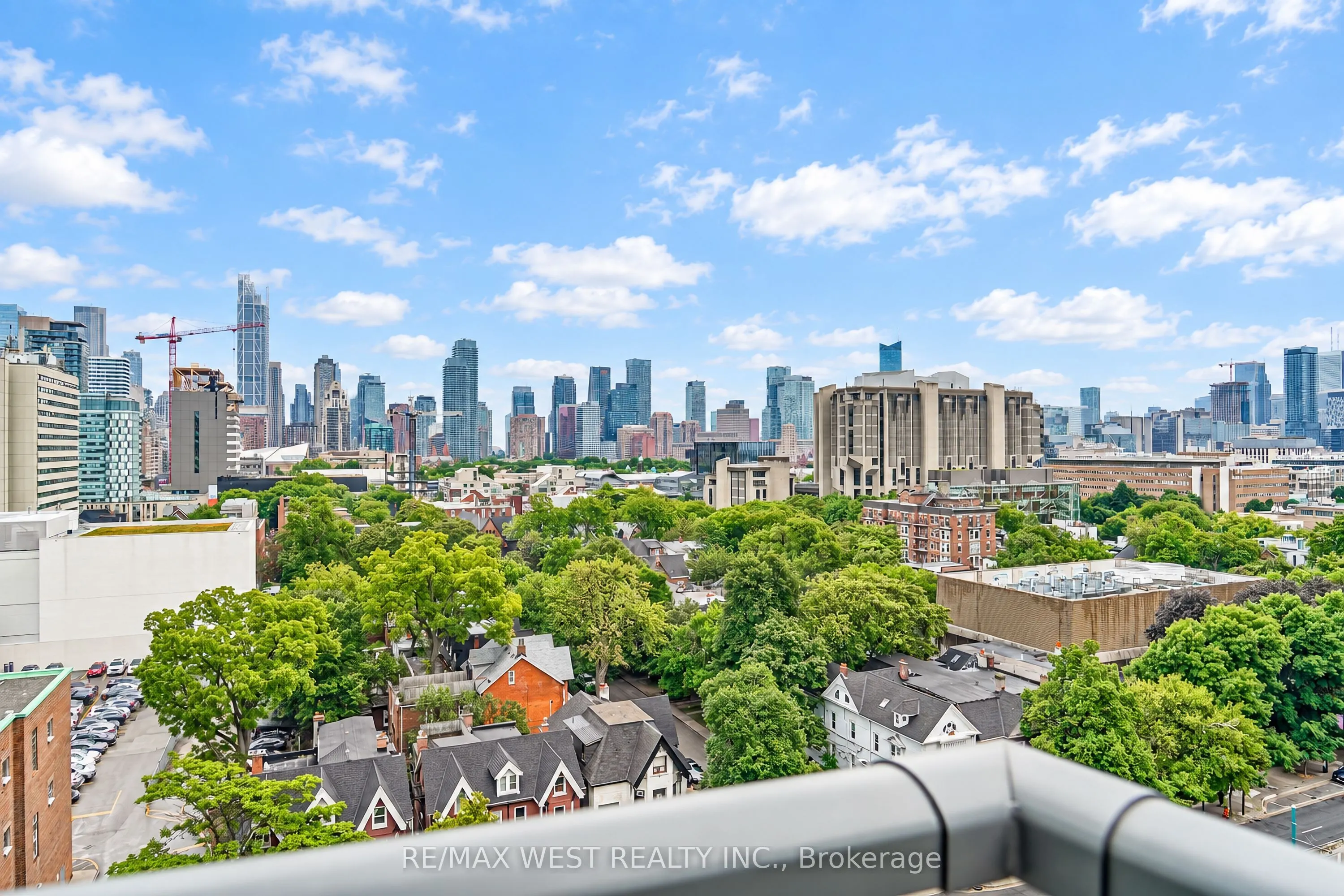 736 Spadina Avenue #1211