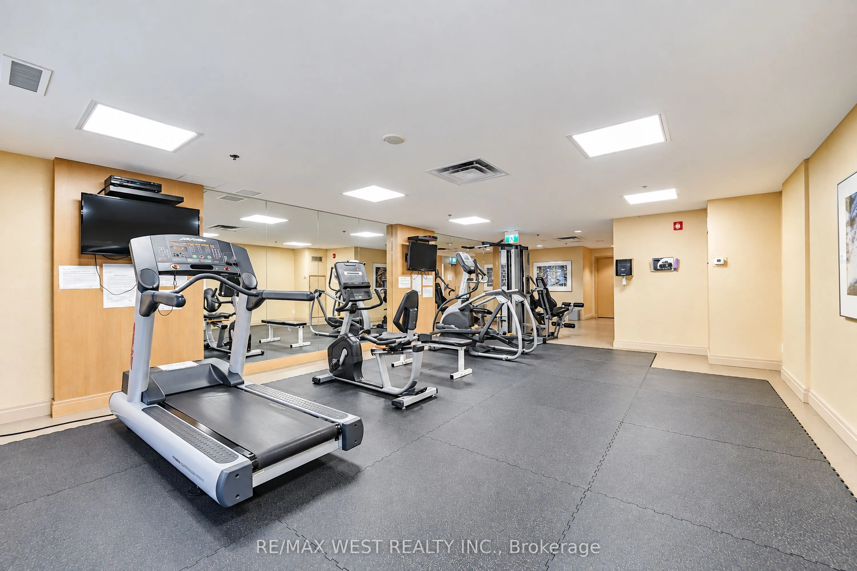 736 Spadina Avenue #1211