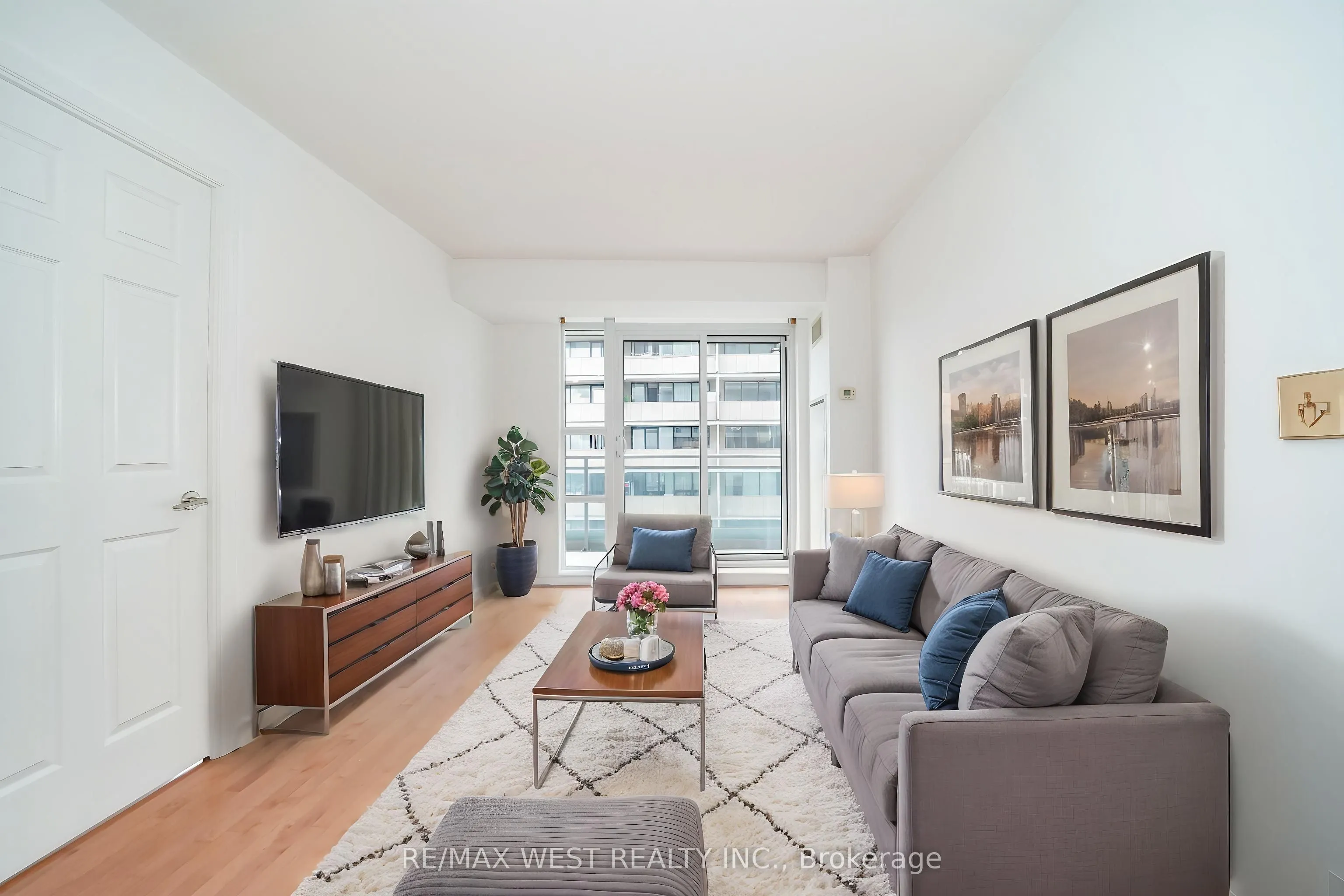736 Spadina Avenue #1211