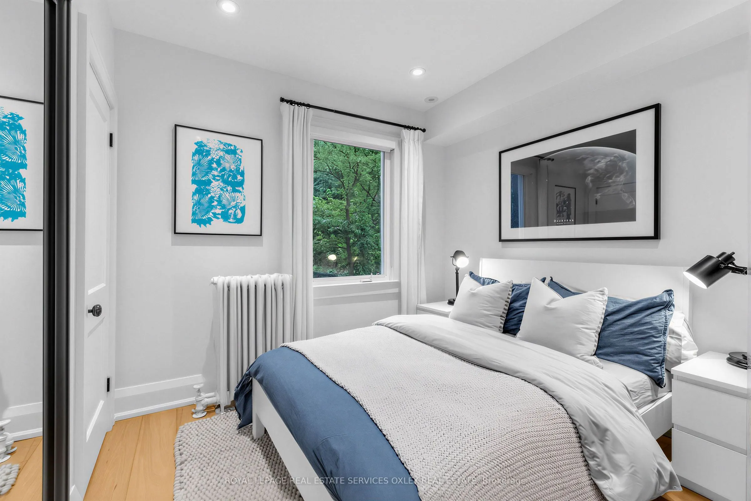 20 Edgewood Crescent