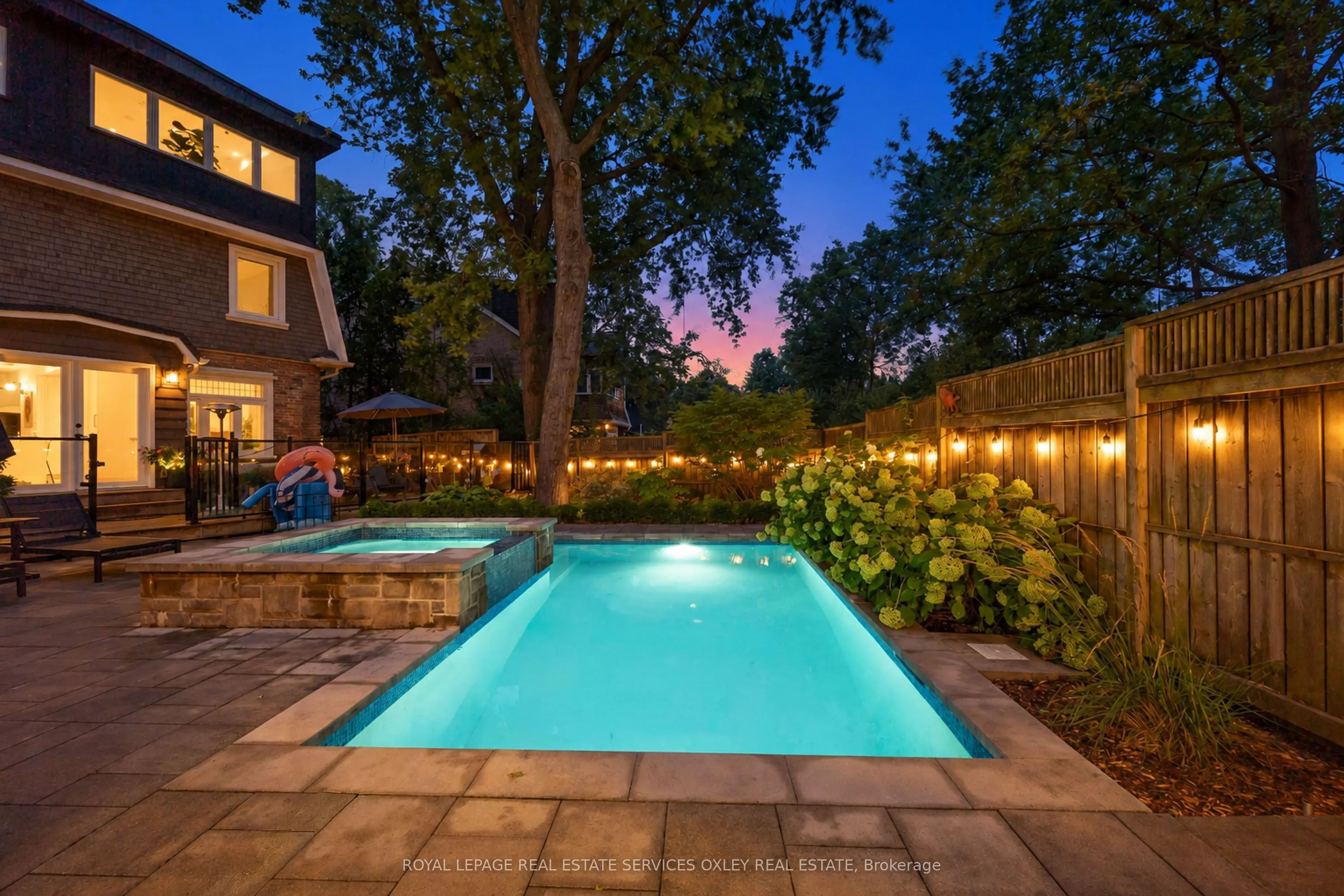 20 Edgewood Crescent