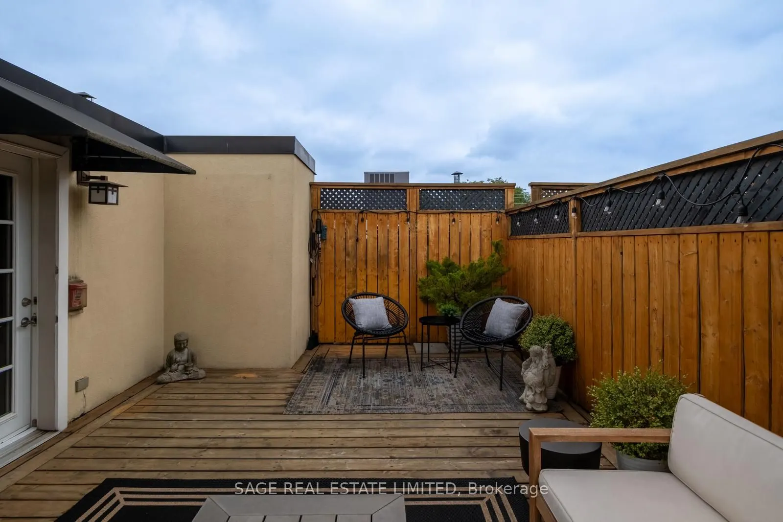319 Lonsdale Road #3D