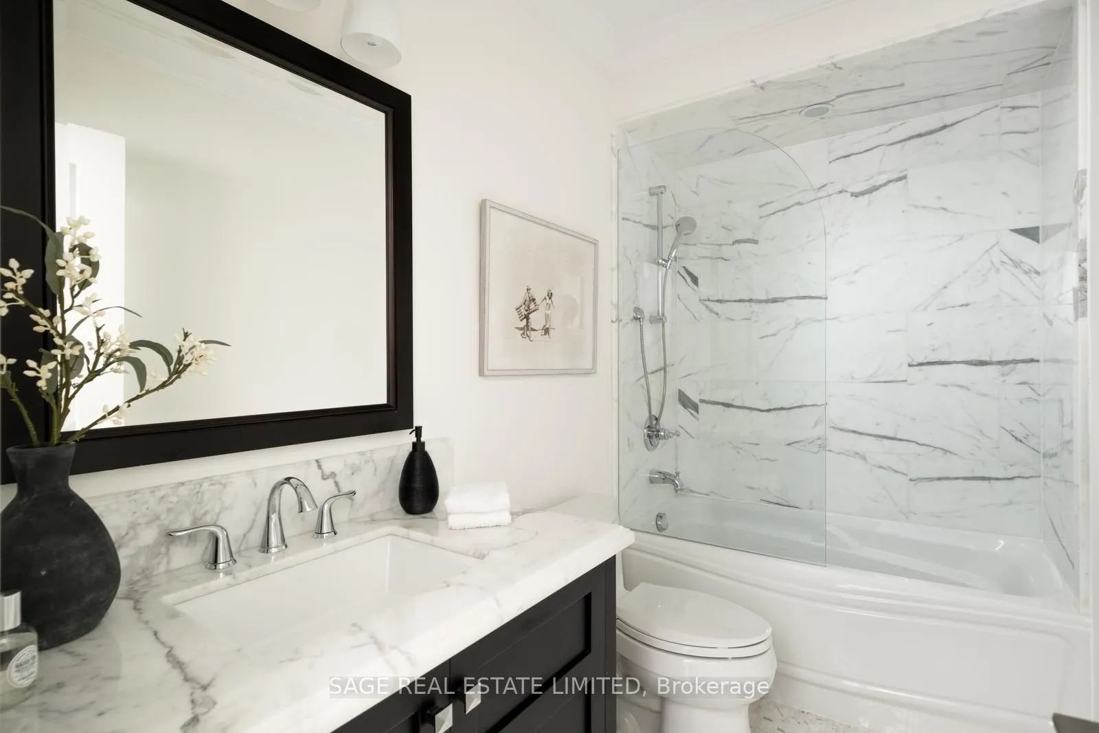 319 Lonsdale Road #3D