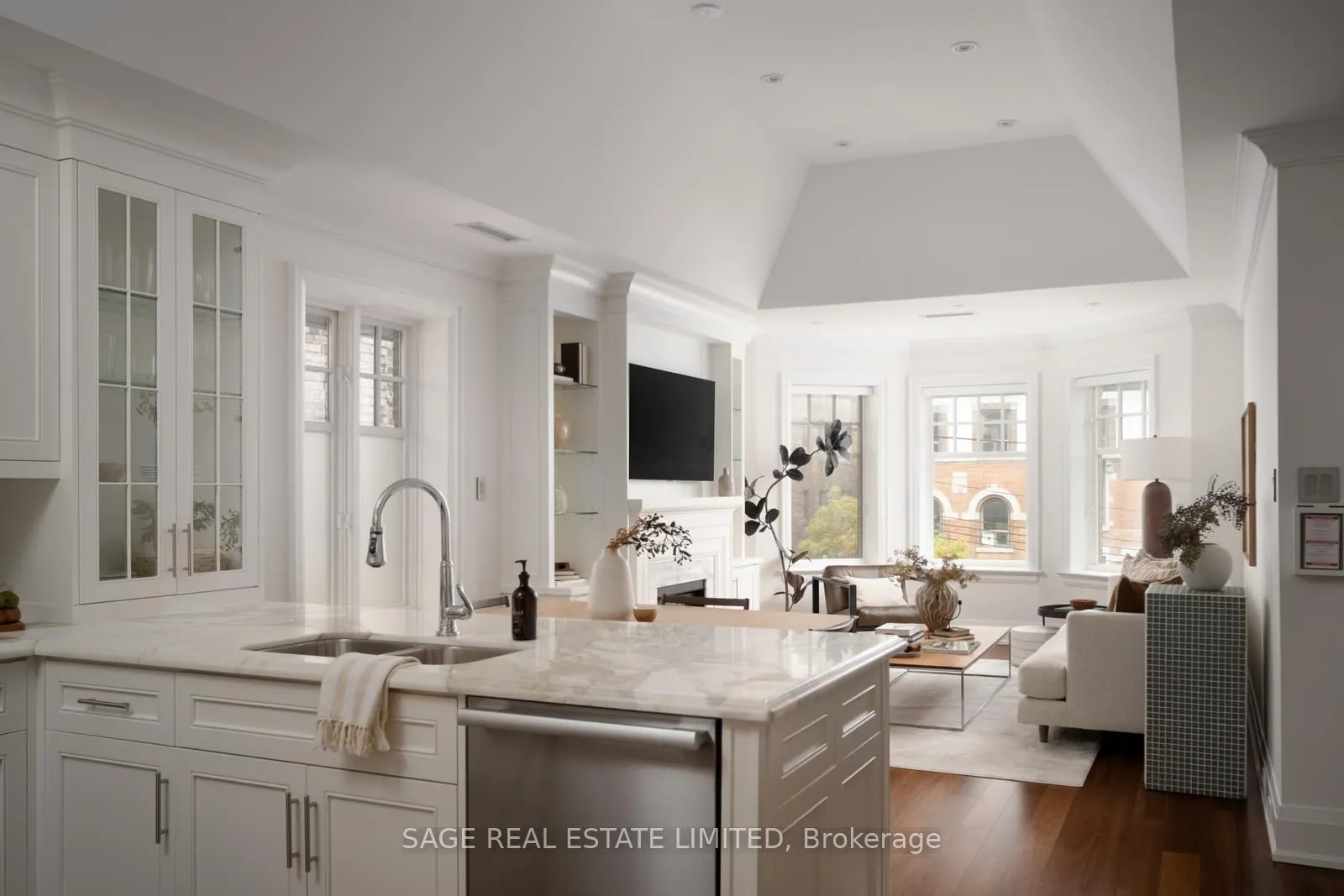 319 Lonsdale Road #3D