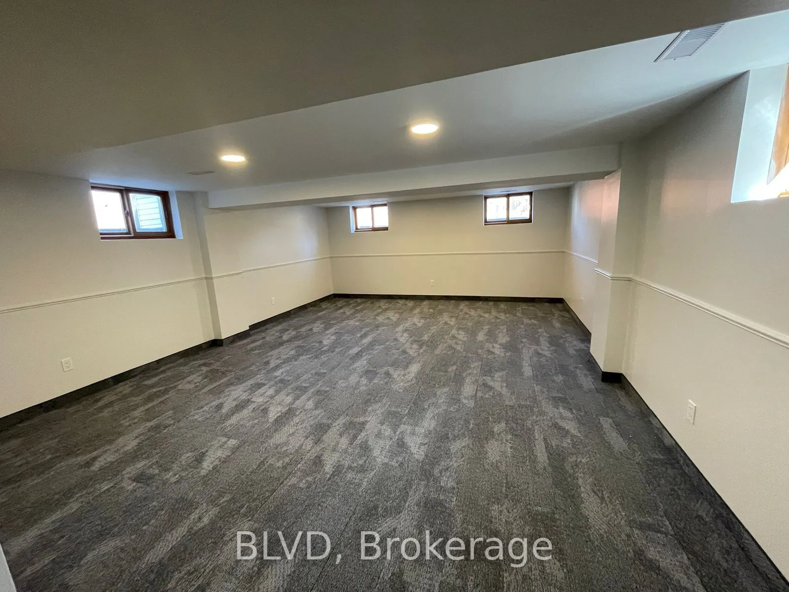 20 Athabaska Avenue