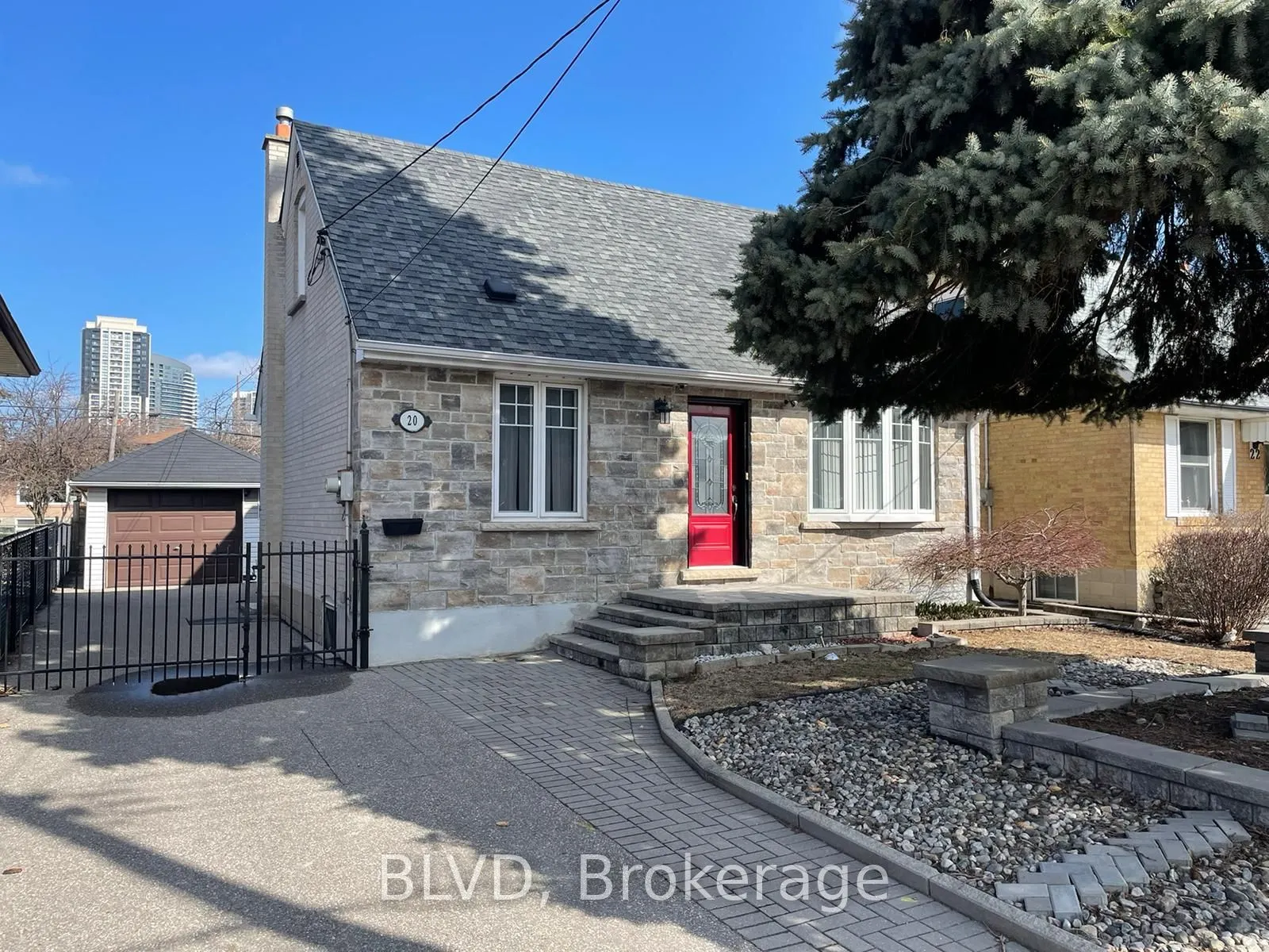 20 Athabaska Avenue