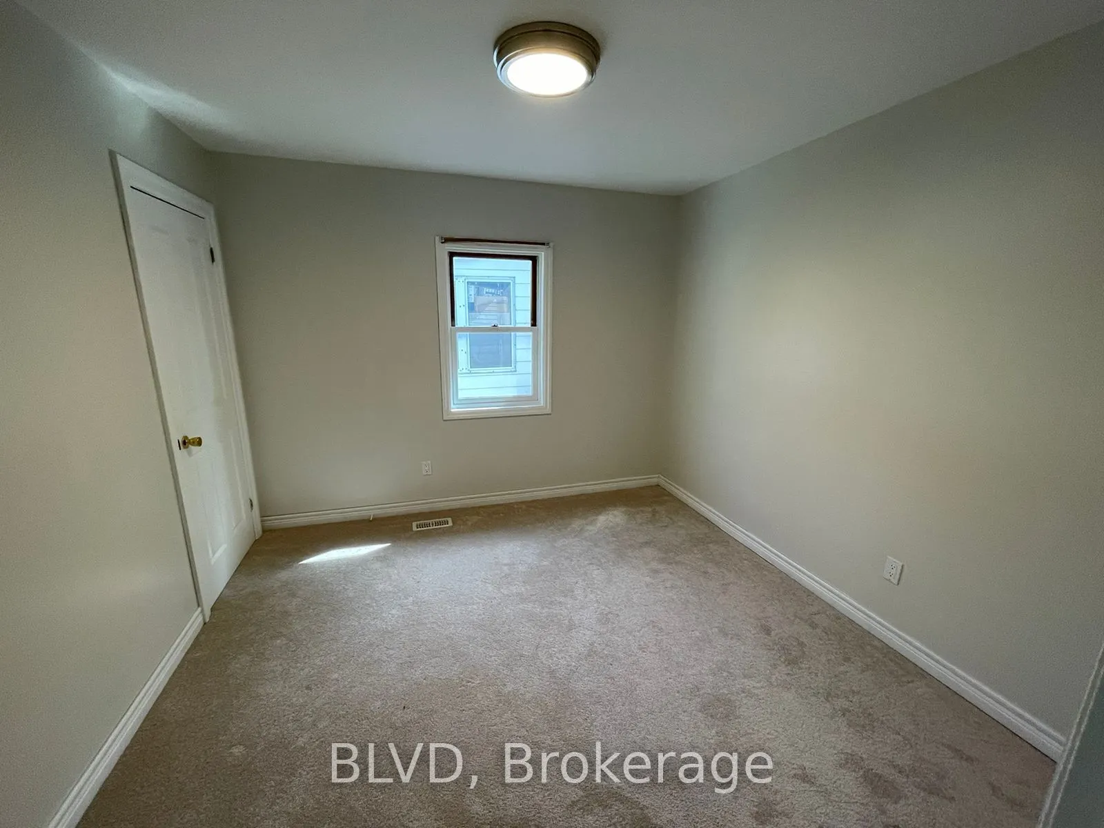 20 Athabaska Avenue
