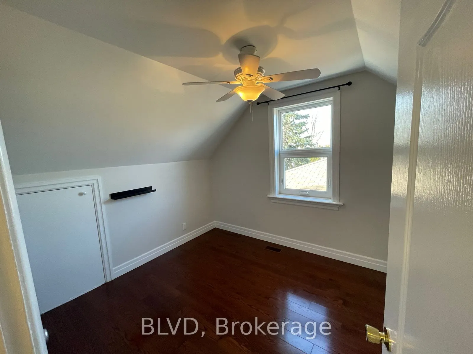 20 Athabaska Avenue